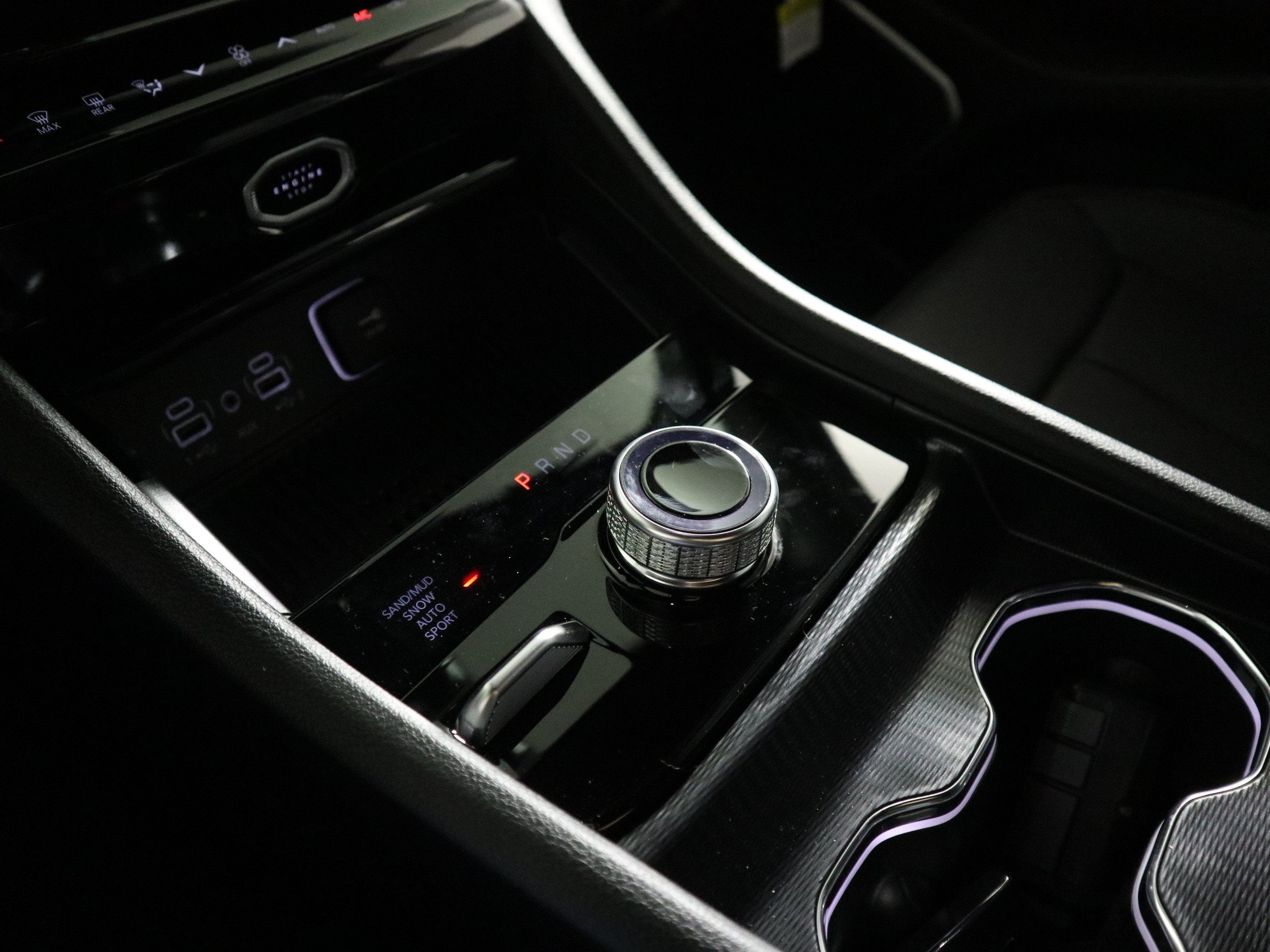 2027 Jeep Grand Cherokee L Limited Reserve 4x4