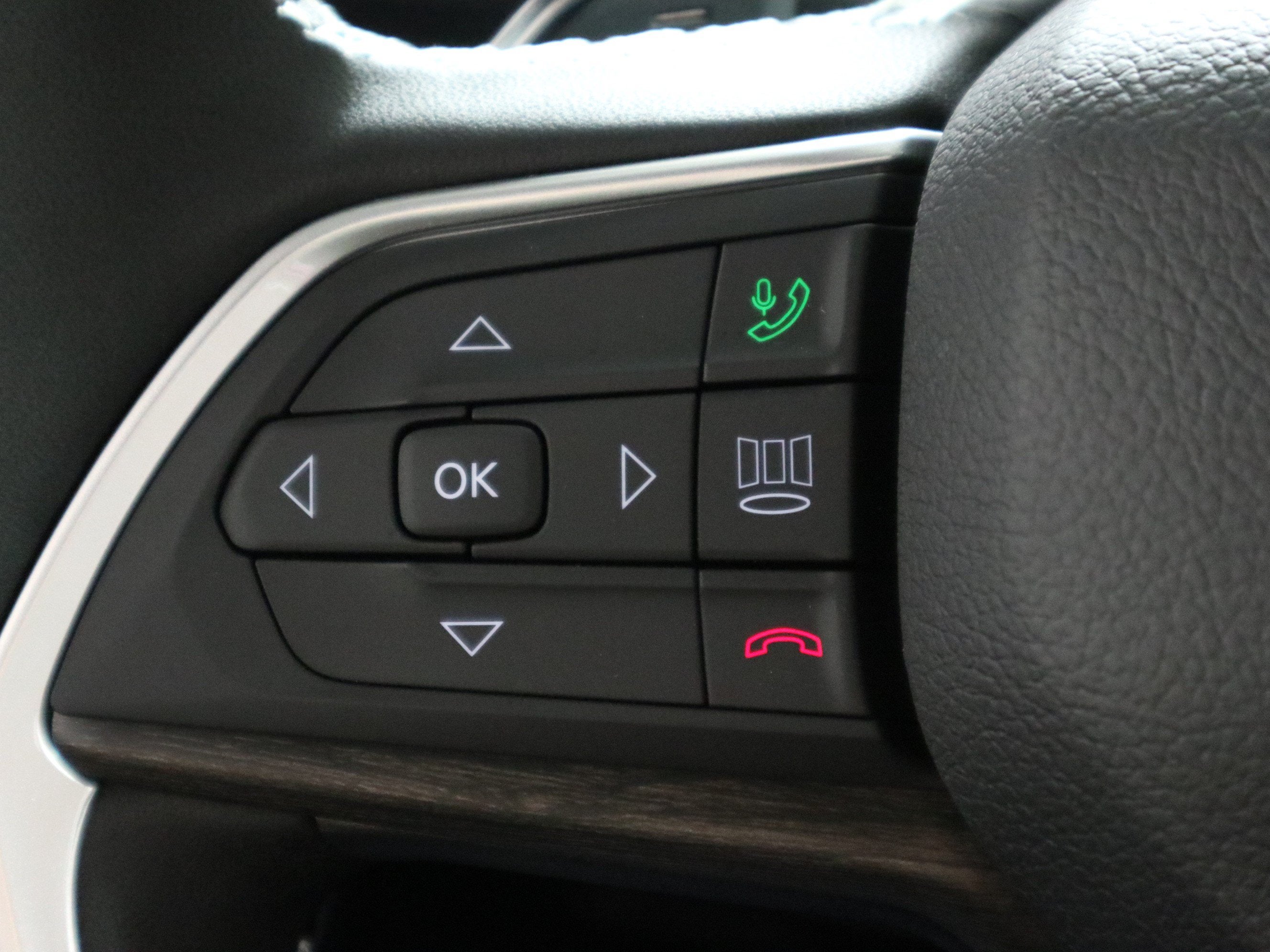 2027 Jeep Grand Cherokee L Limited Reserve 4x4