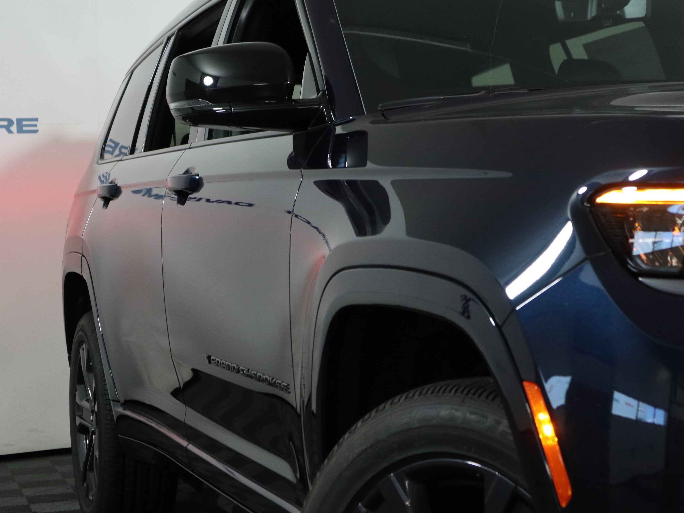 2027 Jeep Grand Cherokee L Limited Reserve 4x4