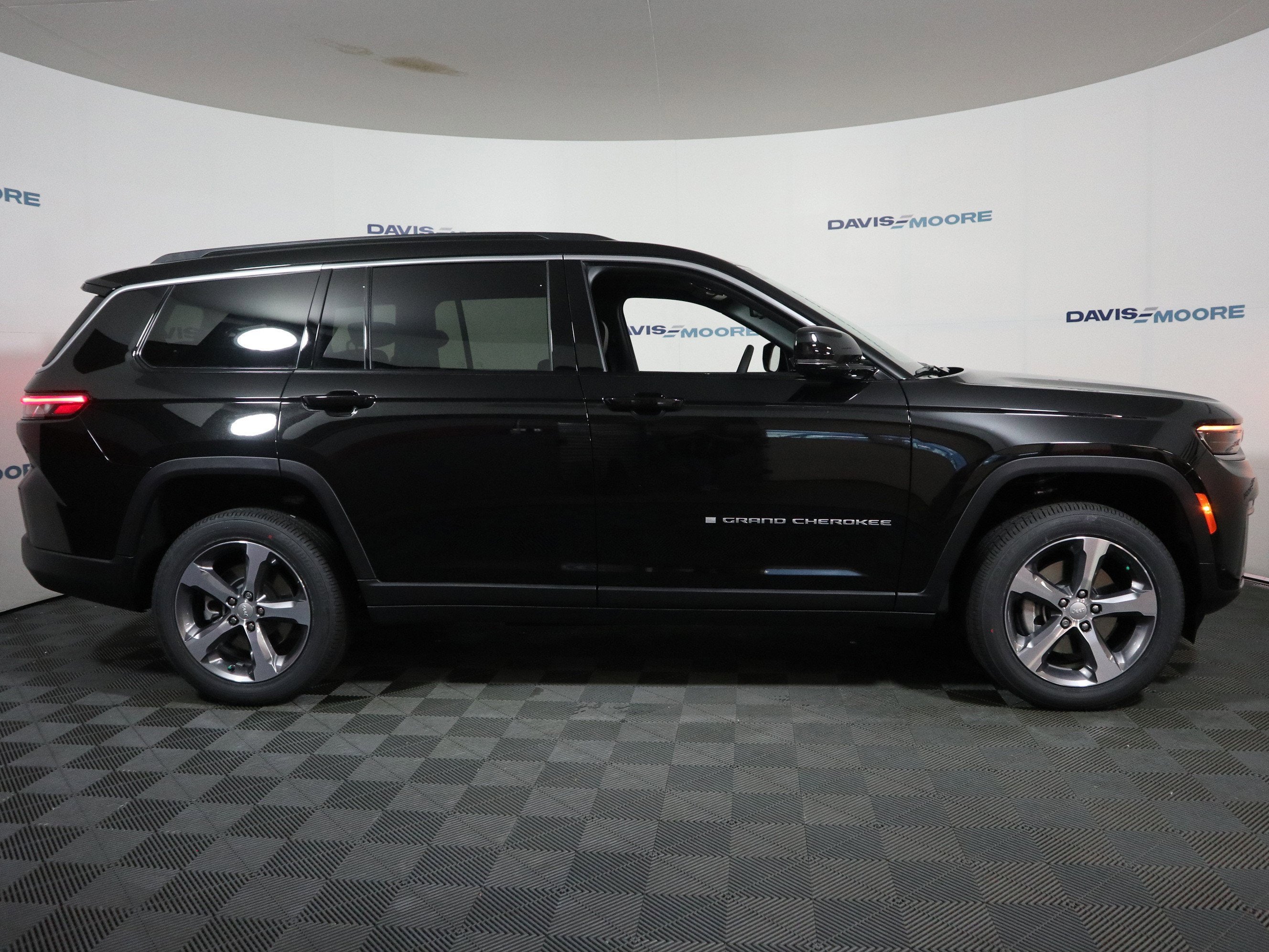 2026 Jeep Grand Cherokee L Limited 4x4