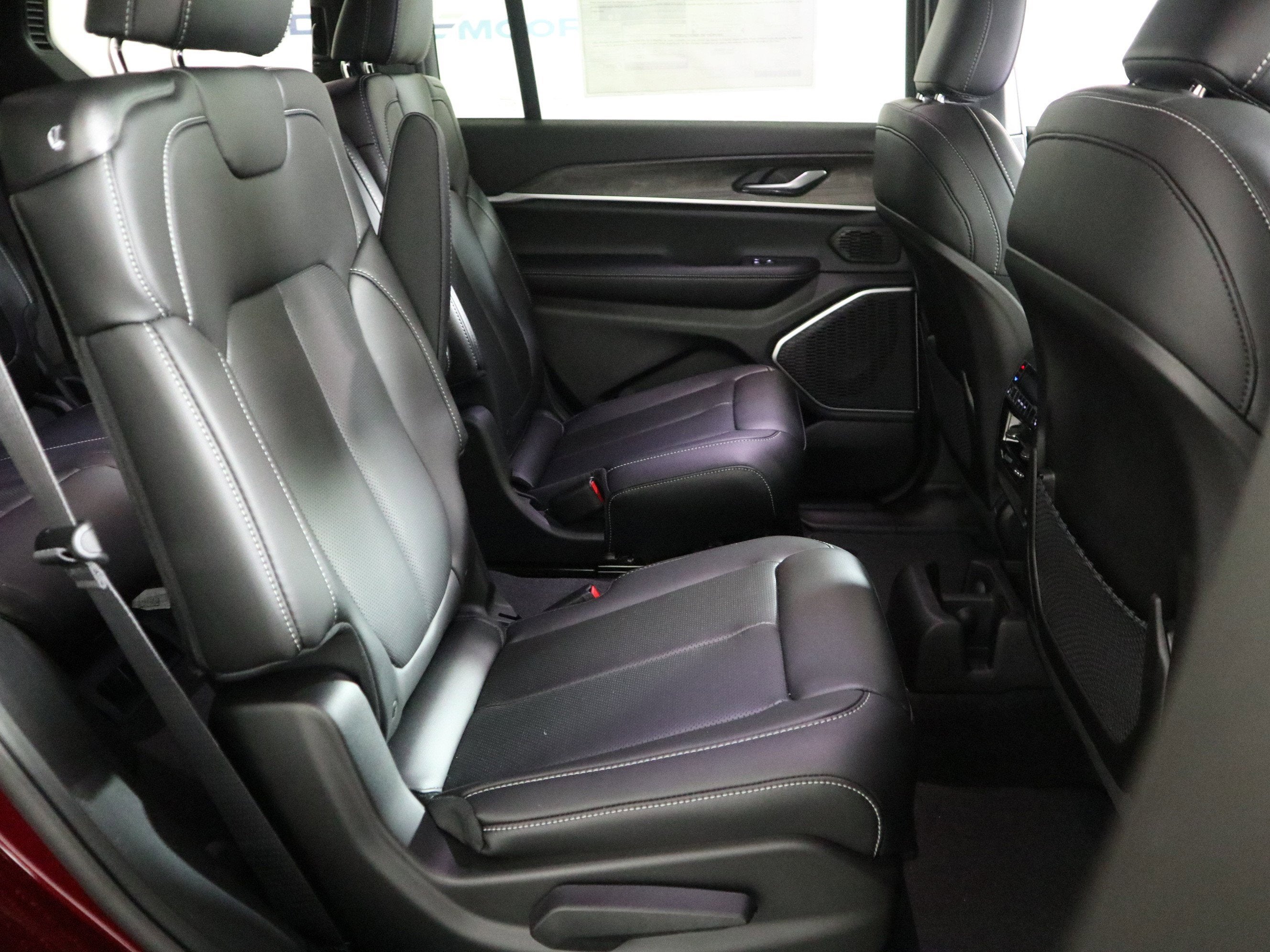 2026 Jeep Grand Cherokee L Limited 4x4