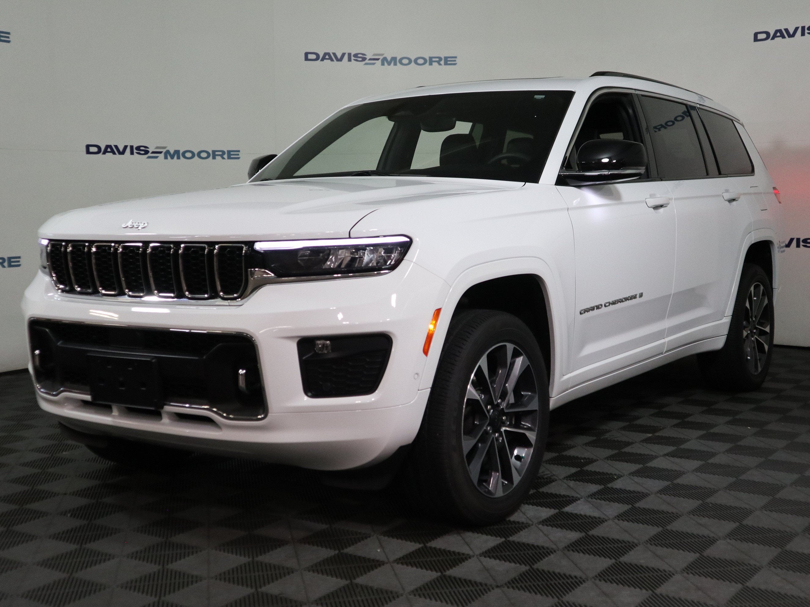 2025 Jeep Grand Cherokee L Overland 4x4