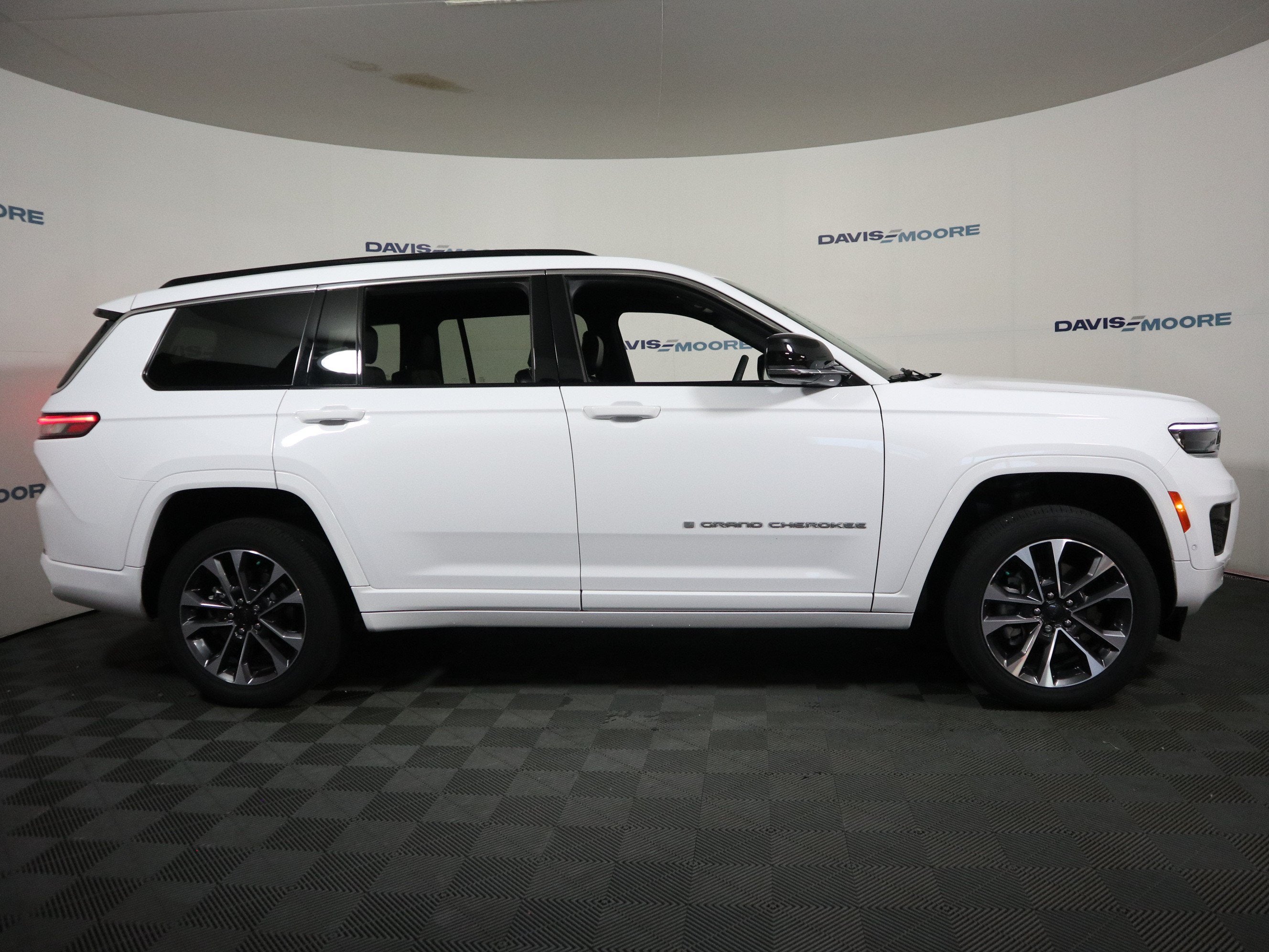 2025 Jeep Grand Cherokee L Overland 4x4
