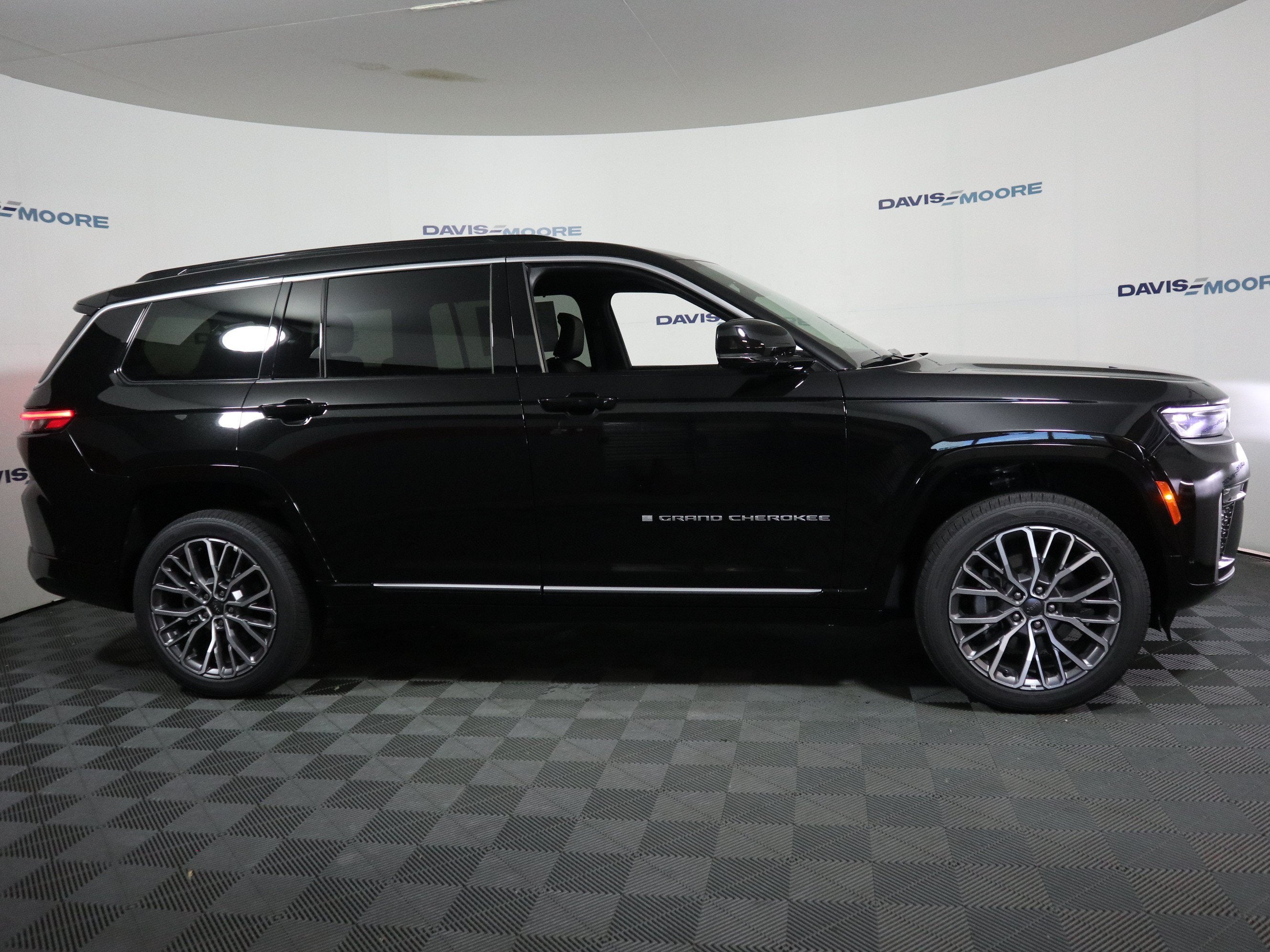 2026 Jeep Grand Cherokee L Summit 4x4