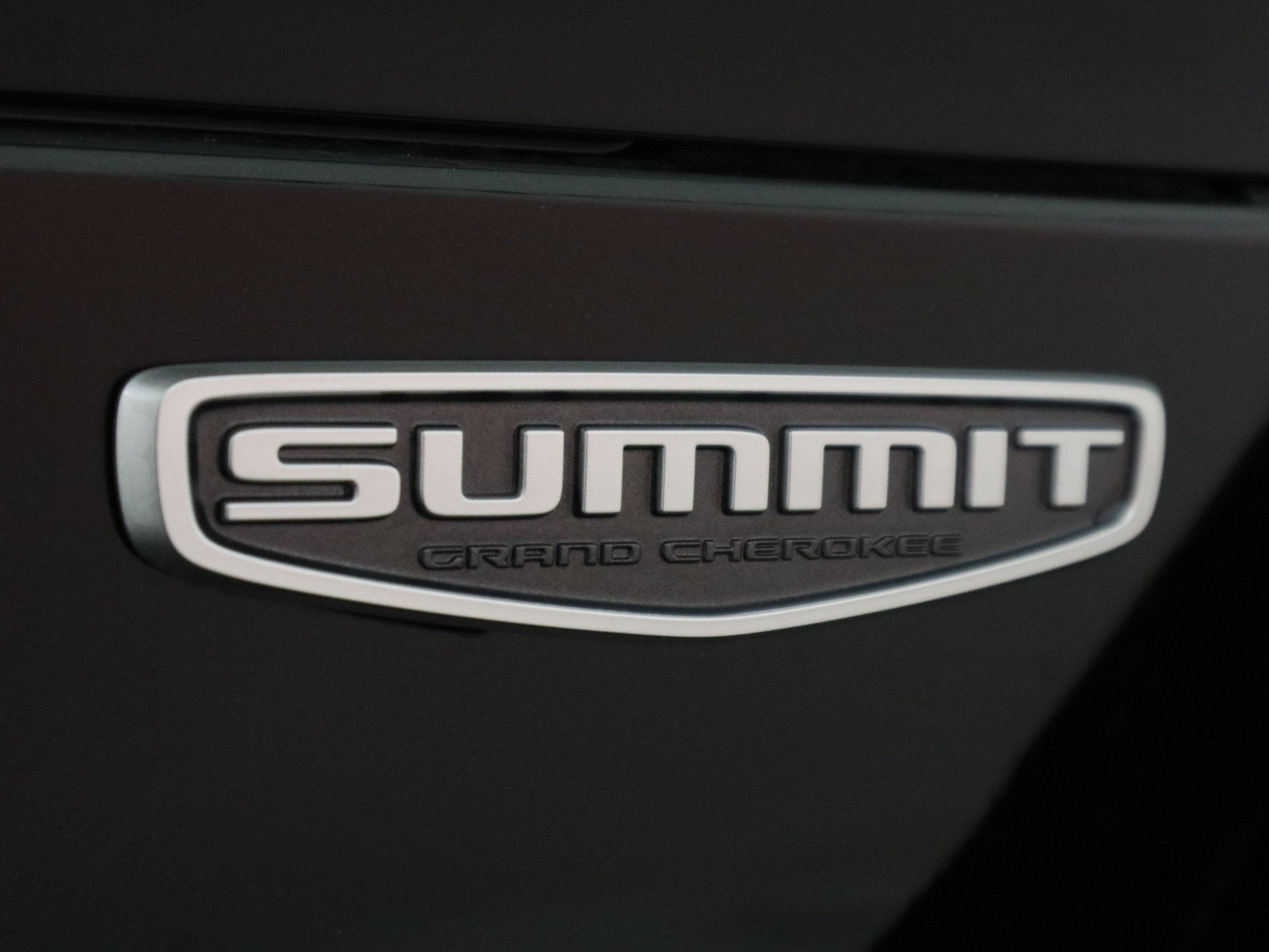 2026 Jeep Grand Cherokee L Summit 4x4