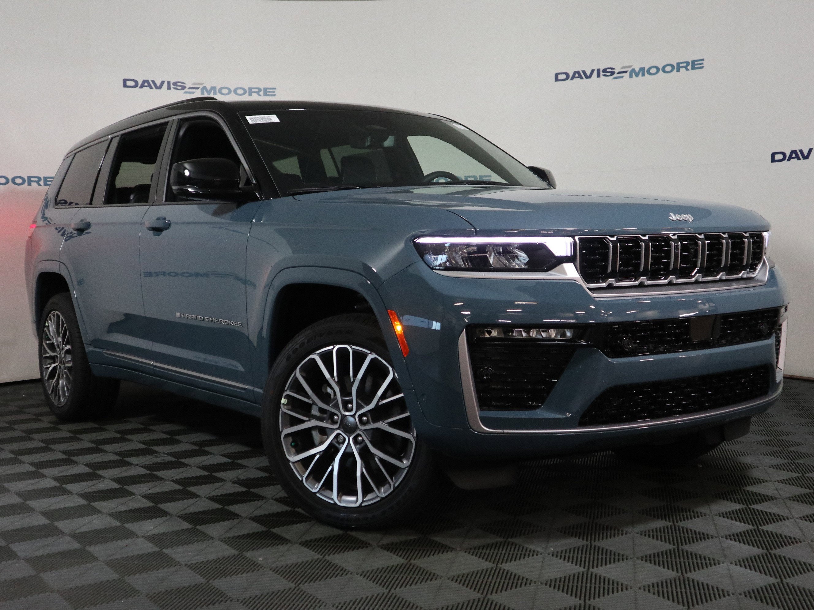 2026 Jeep Grand Cherokee L Summit 4x4