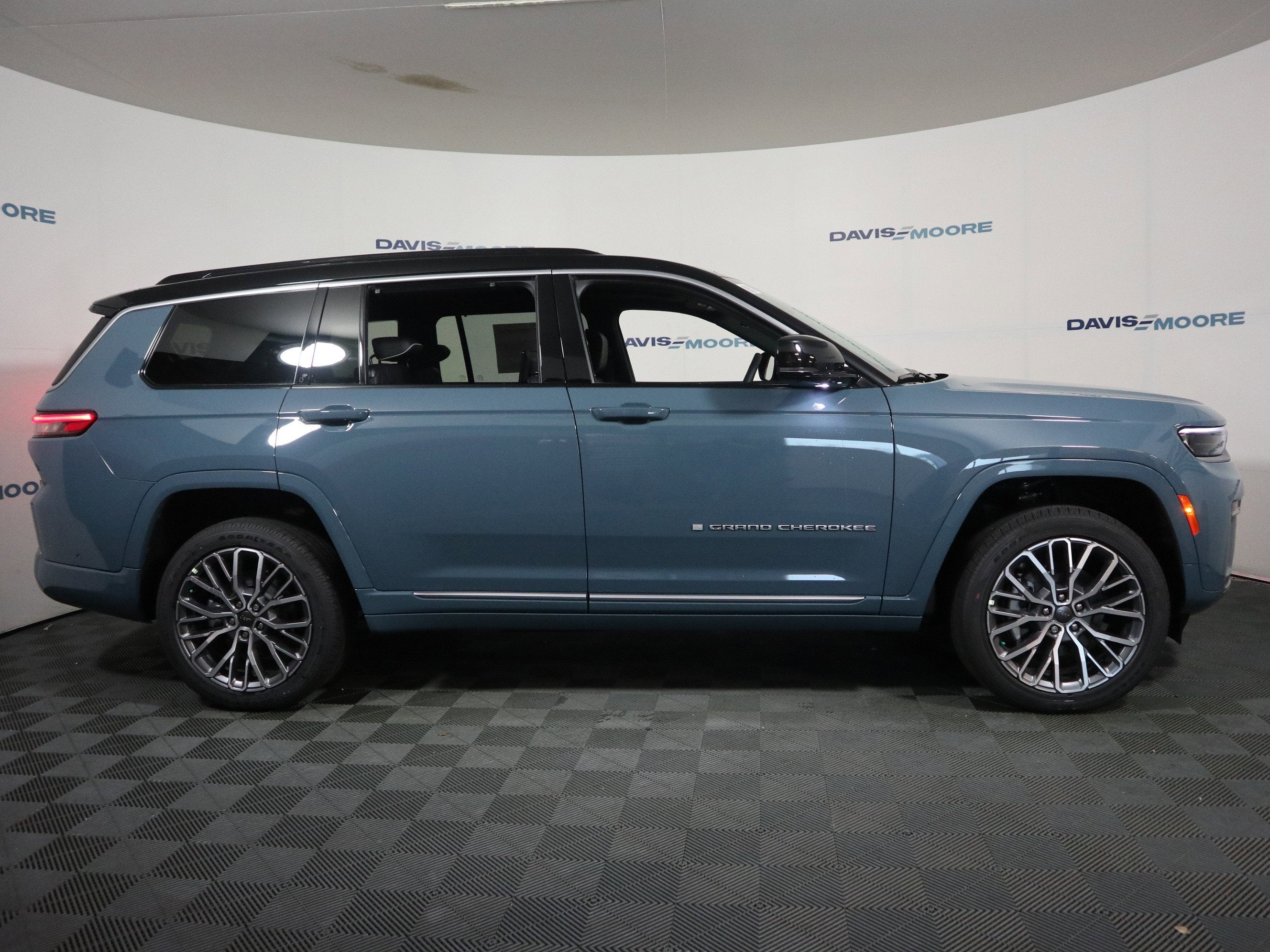 2026 Jeep Grand Cherokee L Summit 4x4