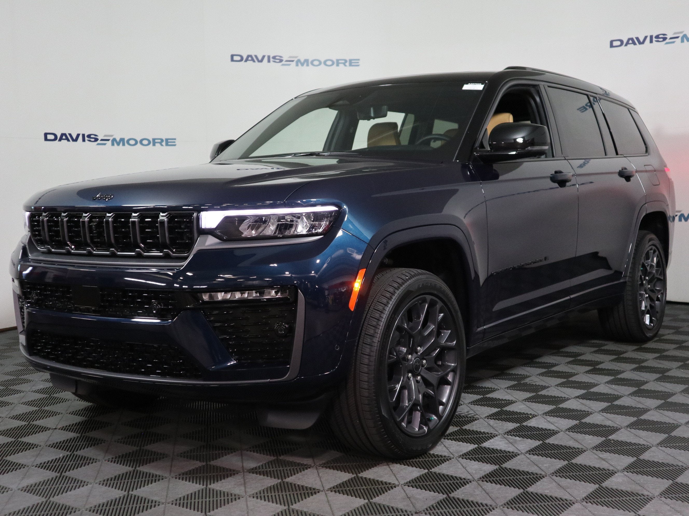 2027 Jeep Grand Cherokee L Summit 4x4