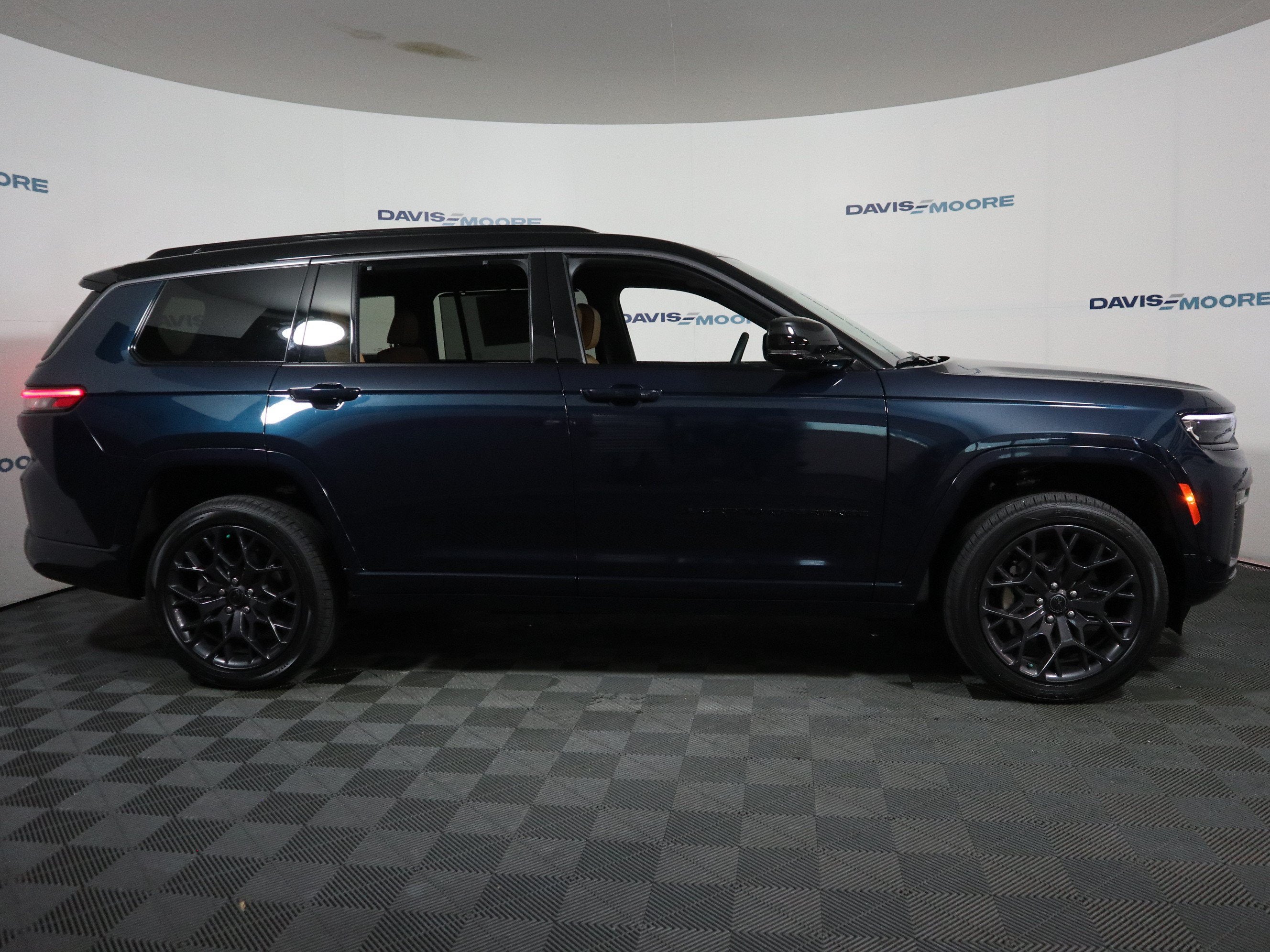 2027 Jeep Grand Cherokee L Summit 4x4