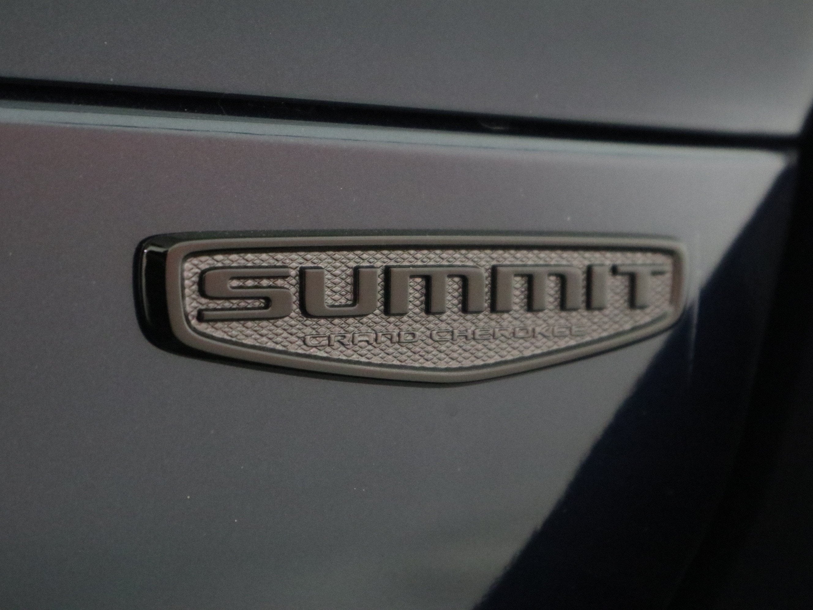2027 Jeep Grand Cherokee L Summit 4x4