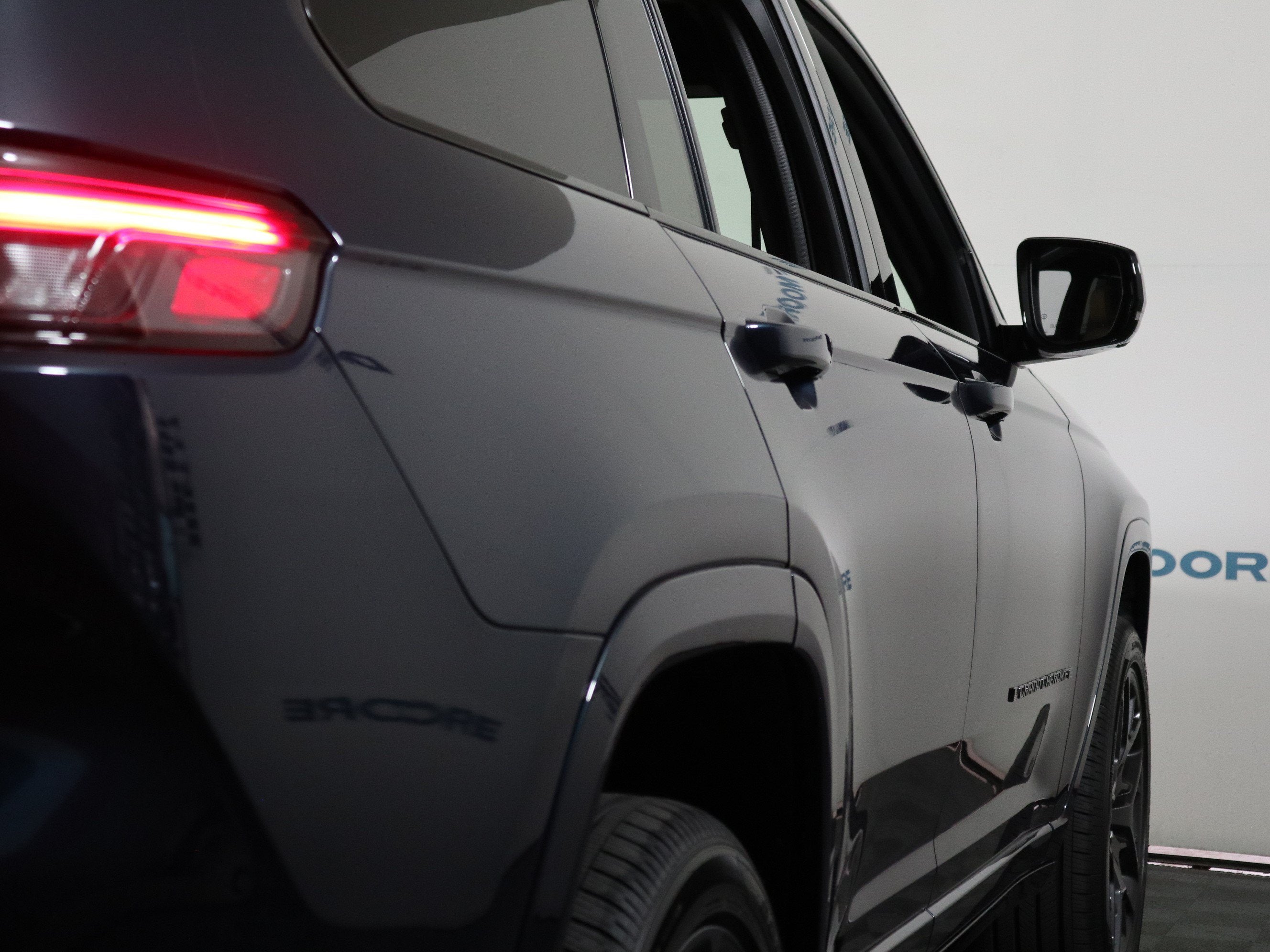 2027 Jeep Grand Cherokee L Summit 4x4