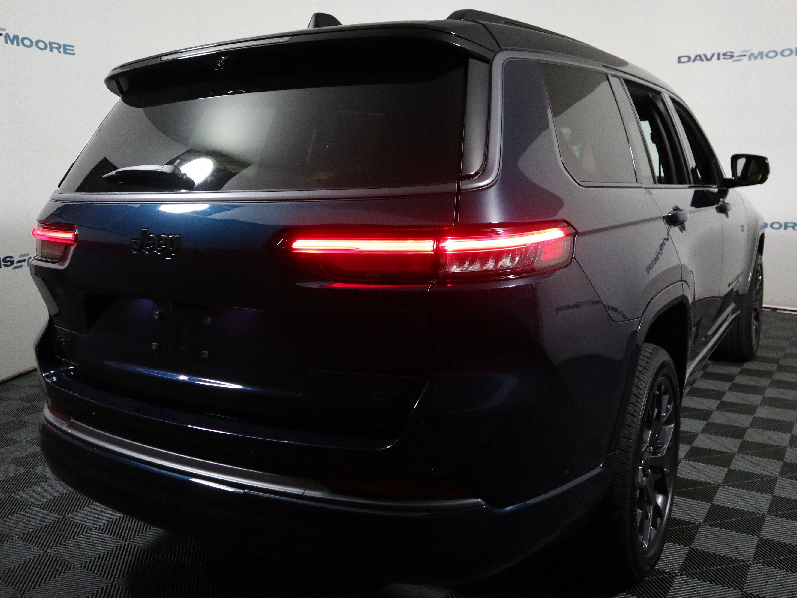 2027 Jeep Grand Cherokee L Summit 4x4