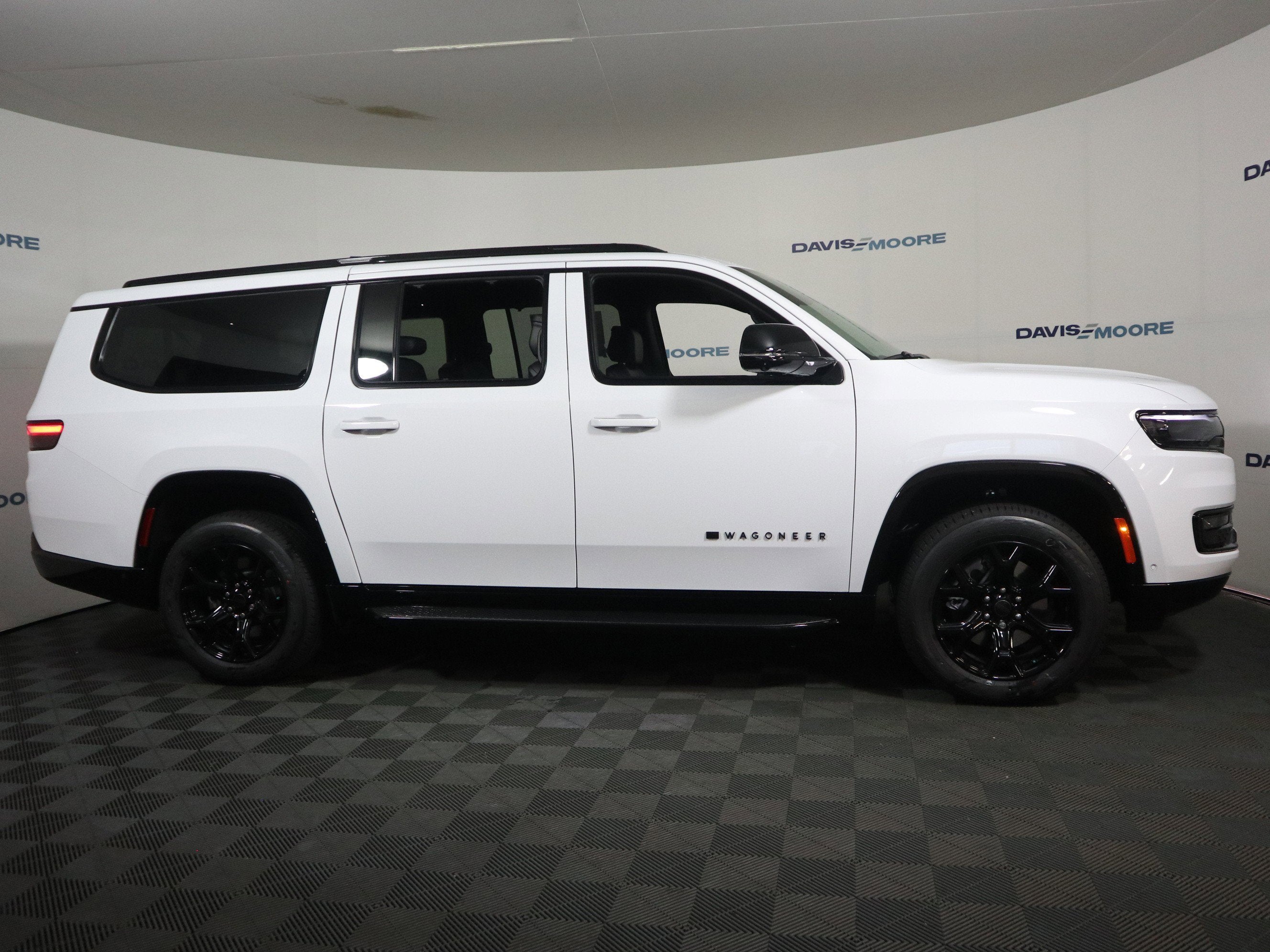 2025 Jeep Wagoneer L Series II Carbide 4x4