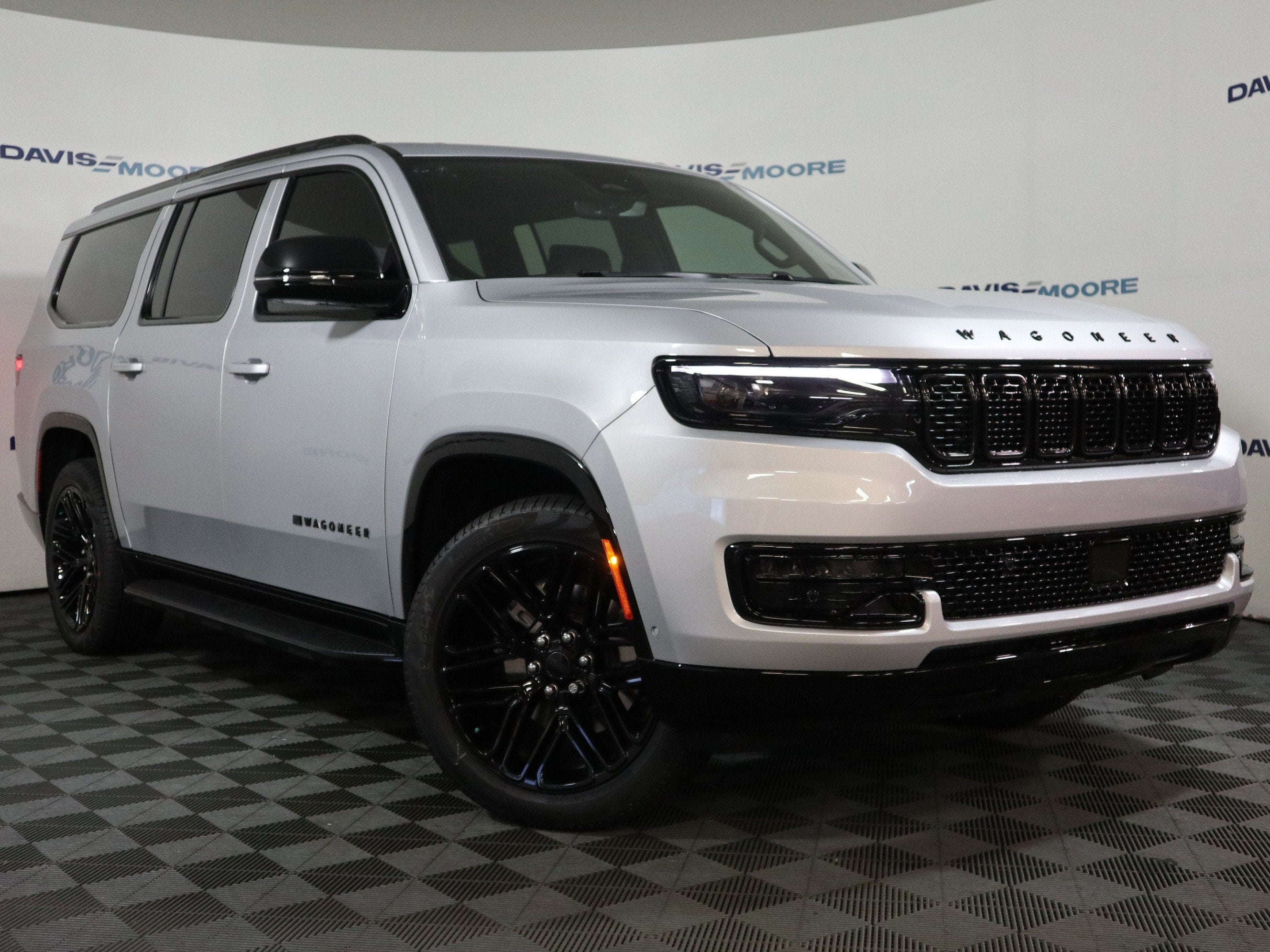 2025 Jeep Wagoneer L Series II Carbide 4x4