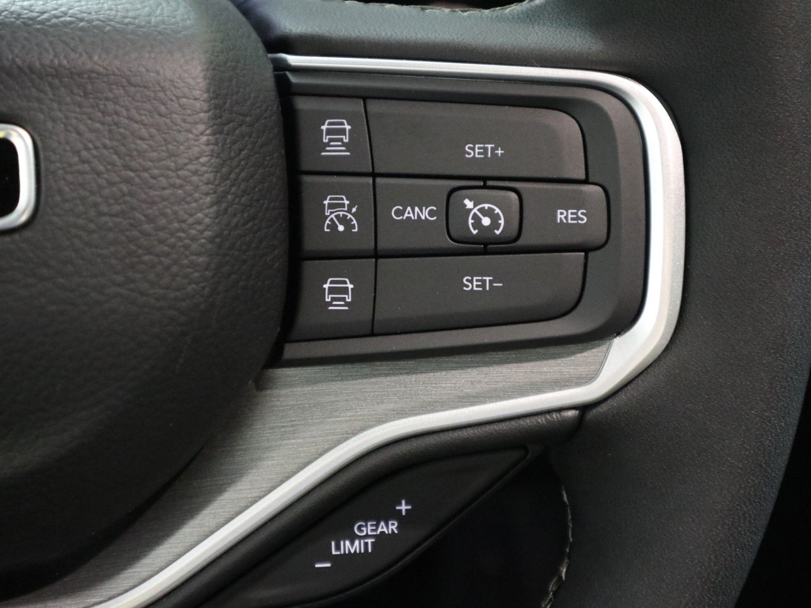 2025 Jeep Wagoneer L Series II Carbide 4x4