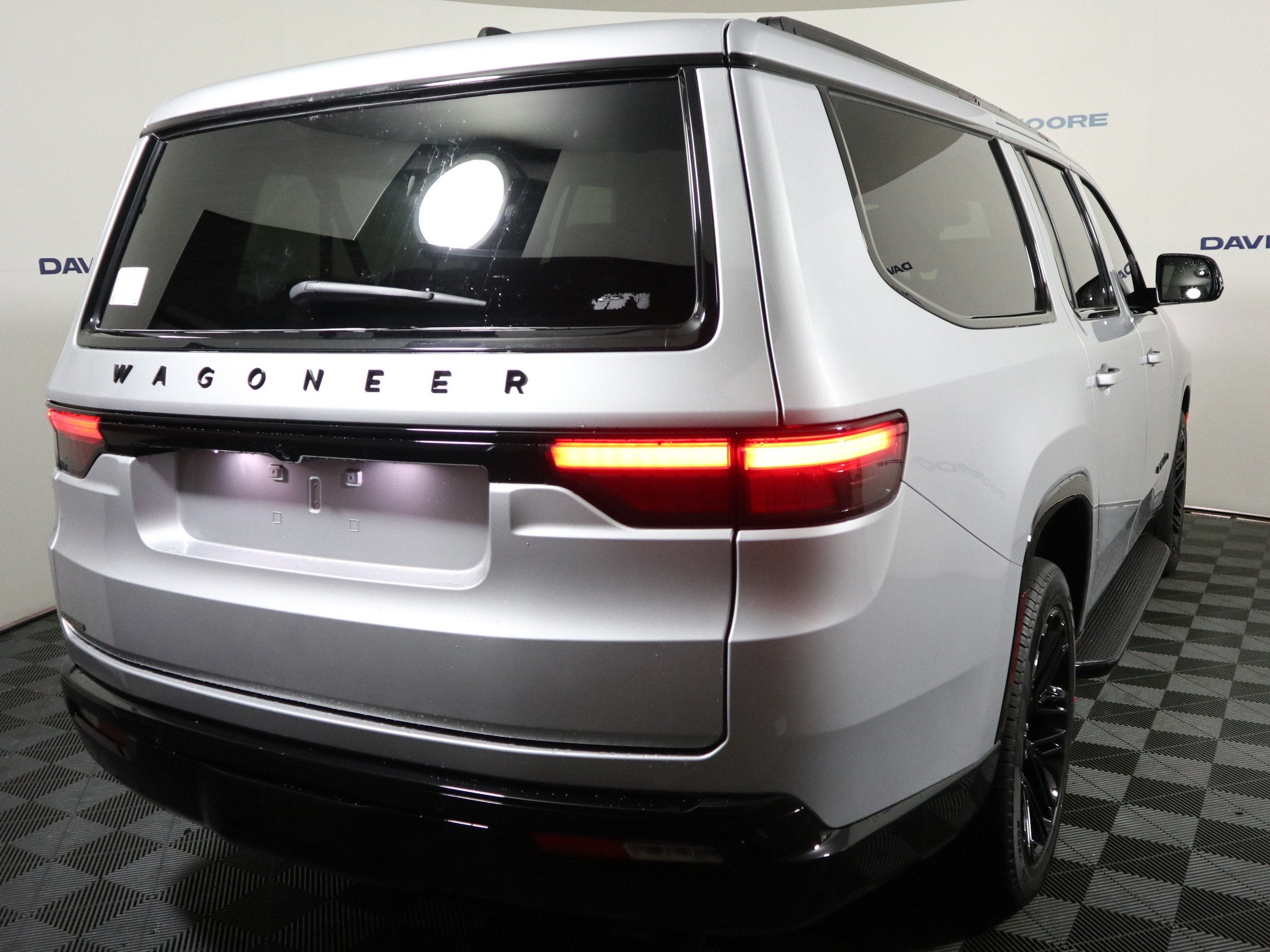 2025 Jeep Wagoneer L Series II Carbide 4x4