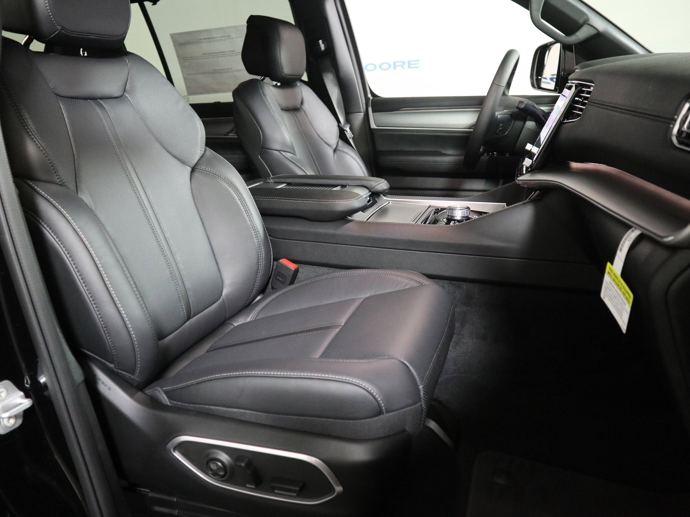 2025 Jeep Wagoneer L Series III Super 4x4