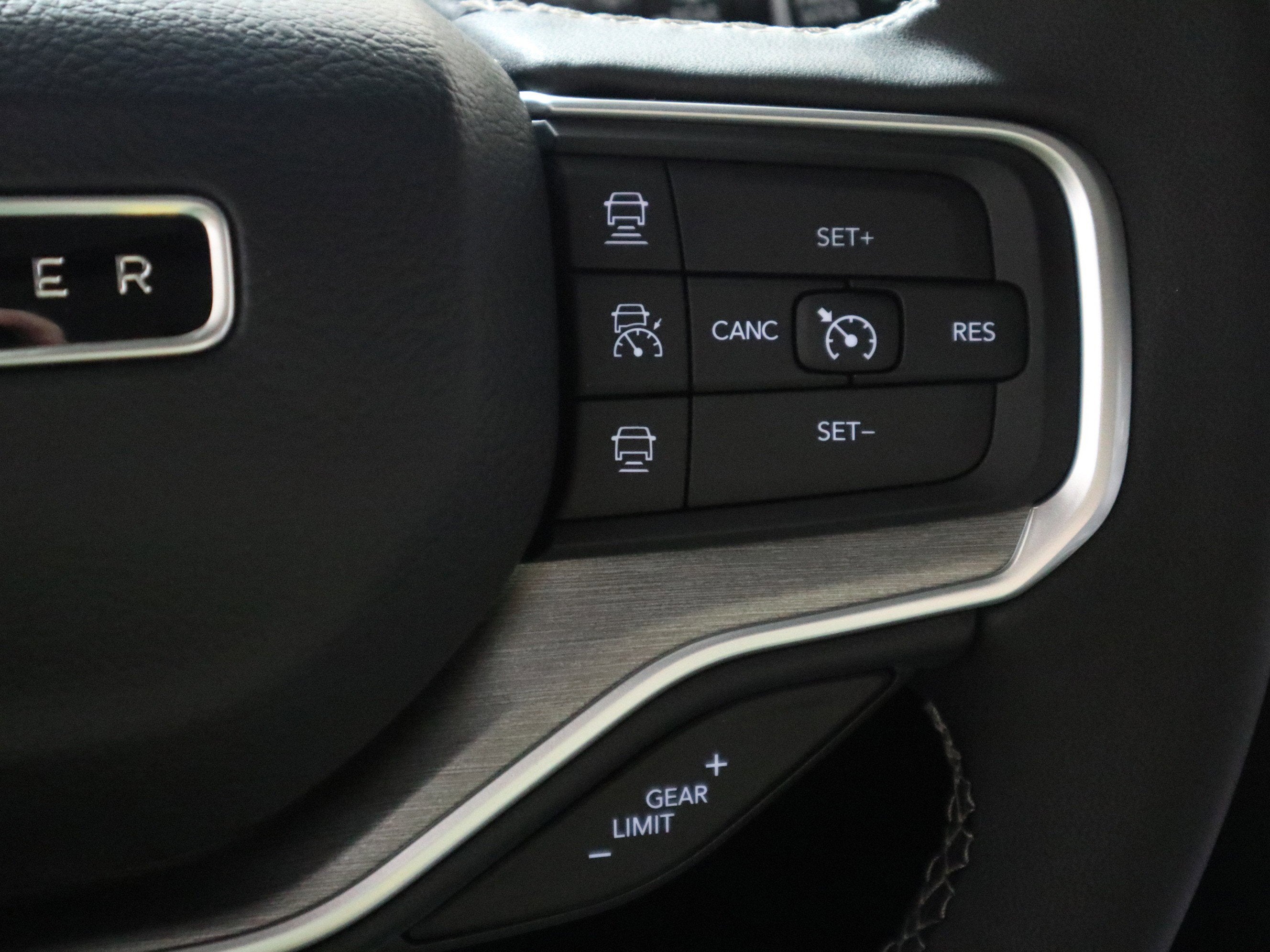 2025 Jeep Wagoneer L Series III Super 4x4