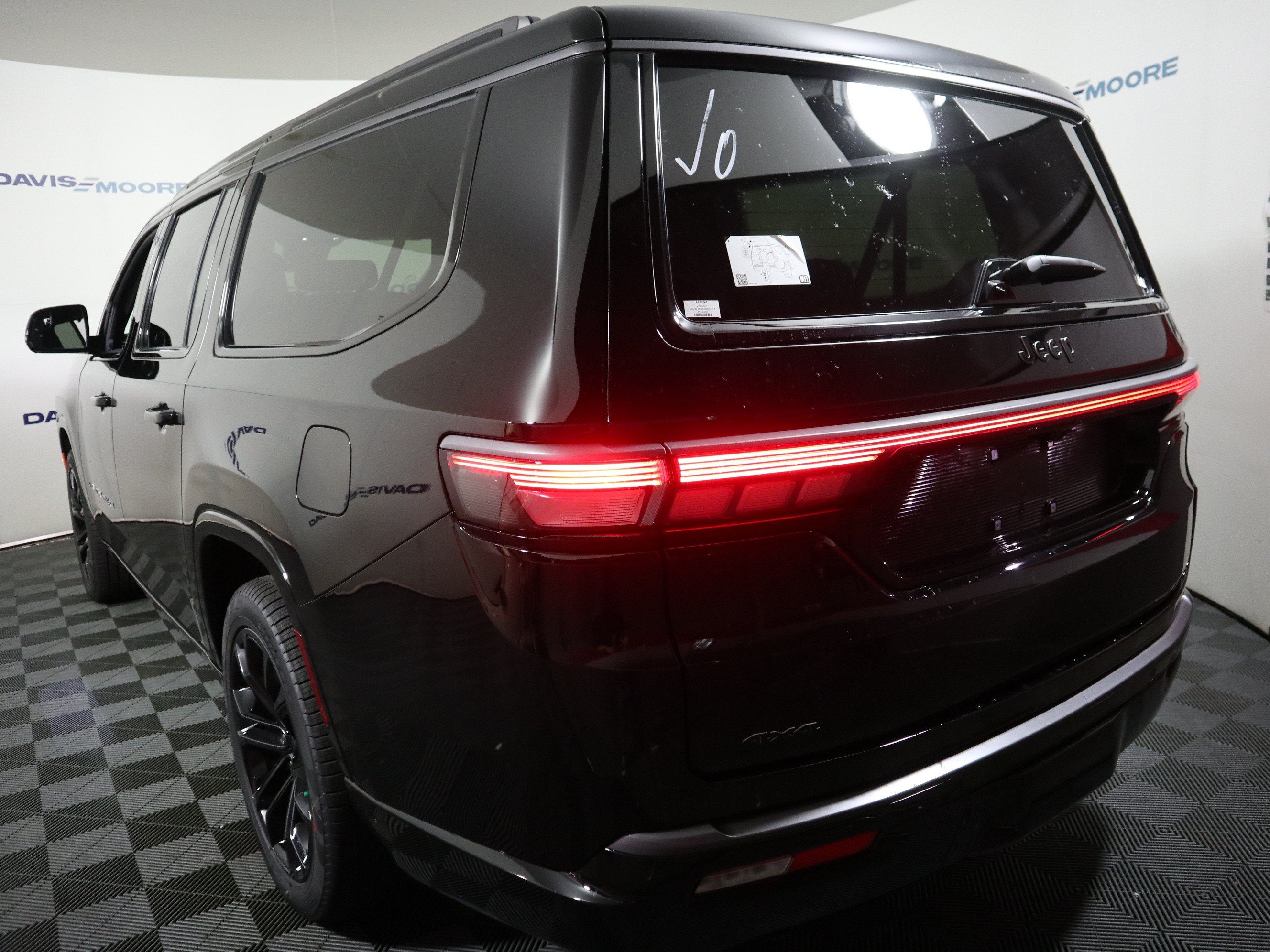 2026 Jeep Grand Wagoneer L Summit Obsidian 4x4