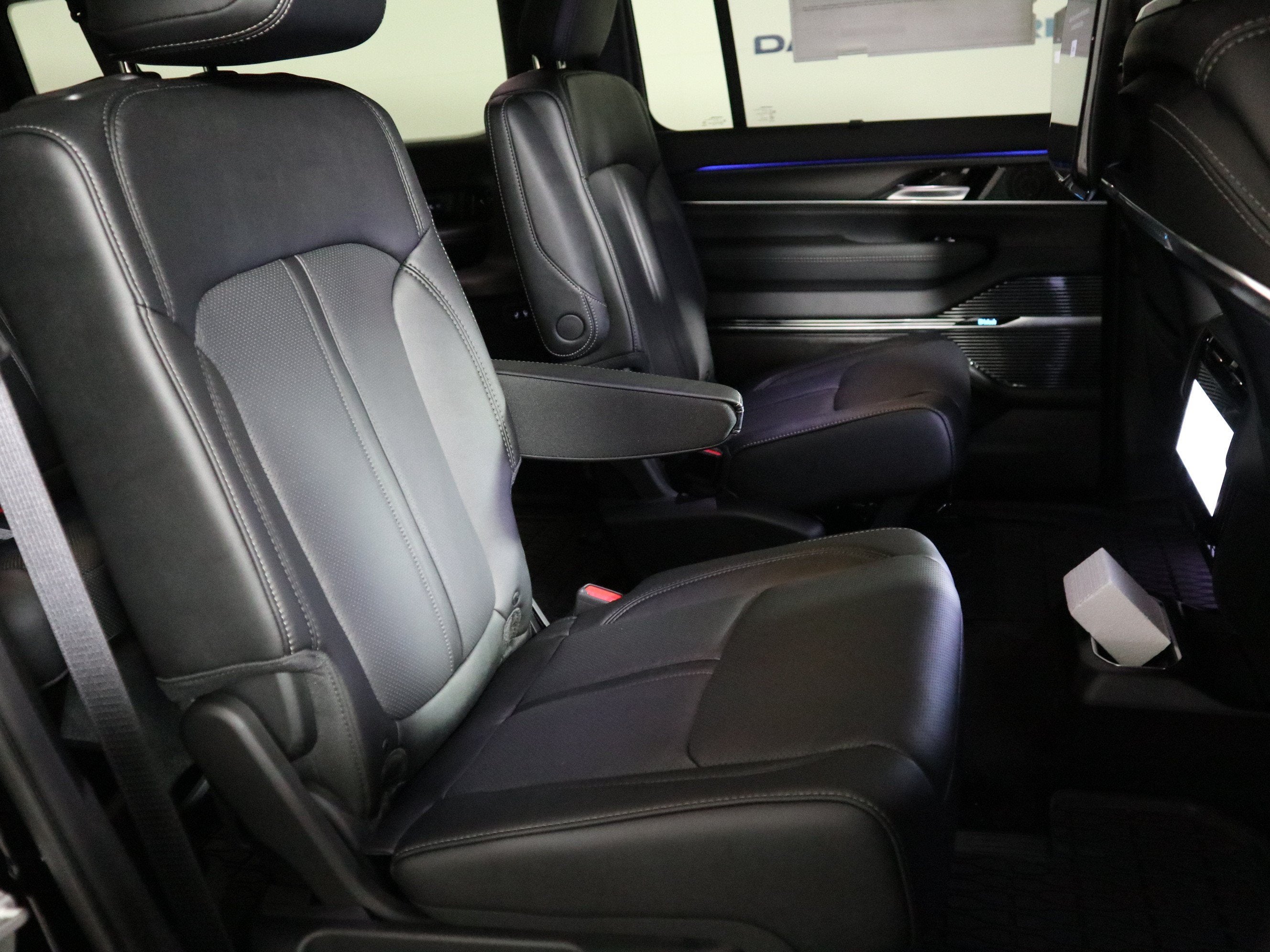 2026 Jeep Grand Wagoneer L Summit Obsidian 4x4