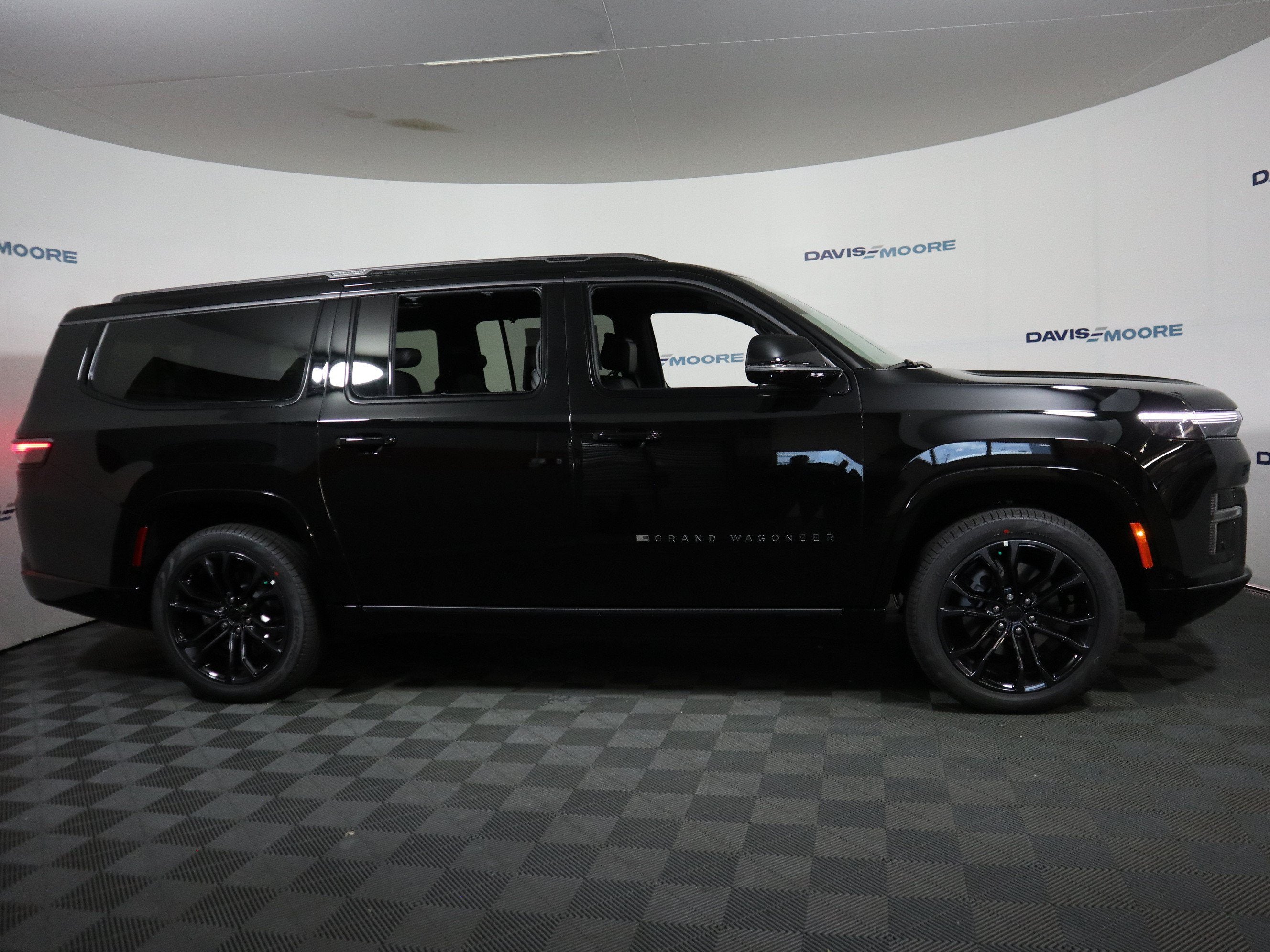 2026 Jeep Grand Wagoneer L Summit Obsidian 4x4