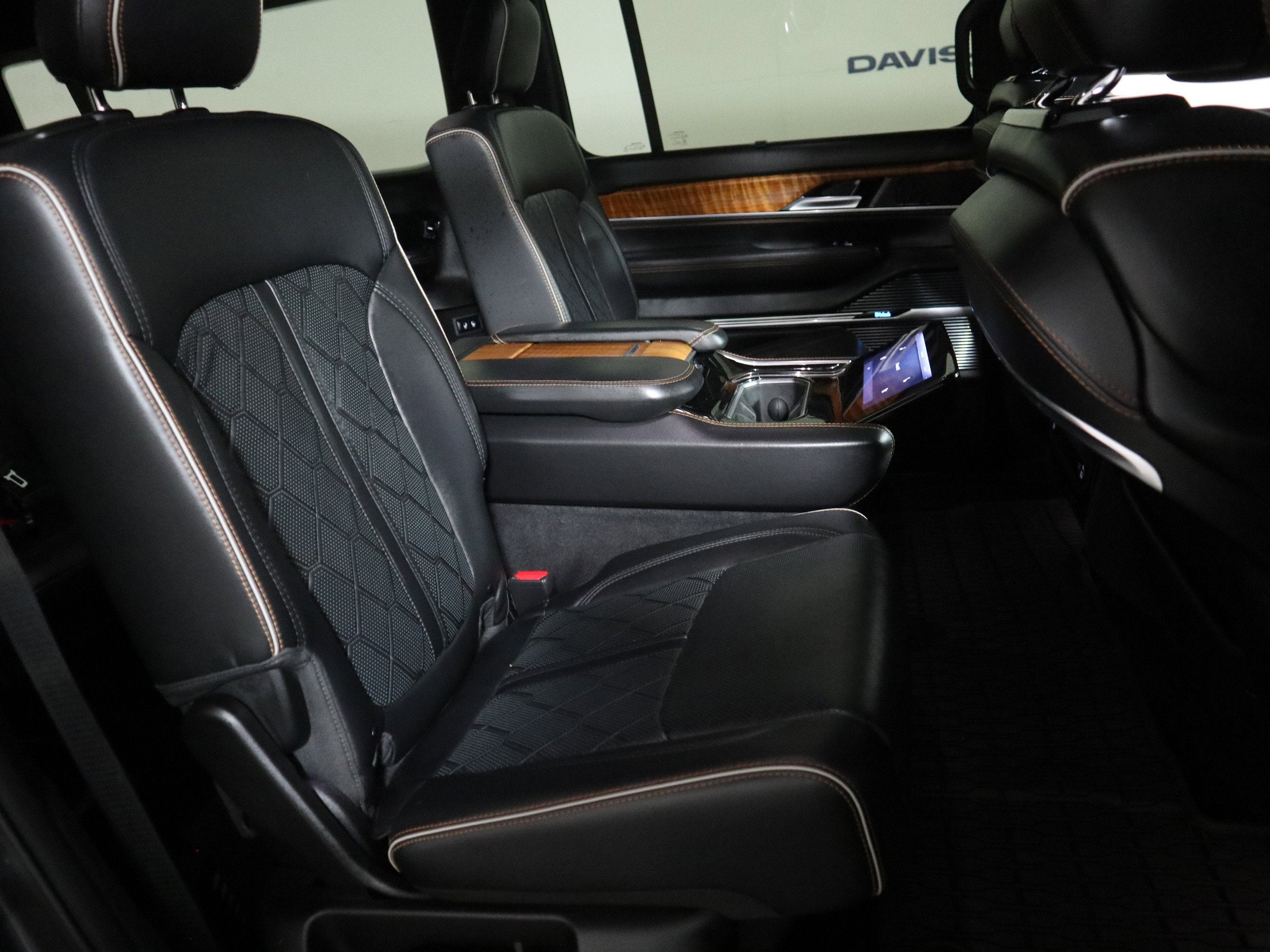 2024 Jeep Grand Wagoneer L Series III 4x4