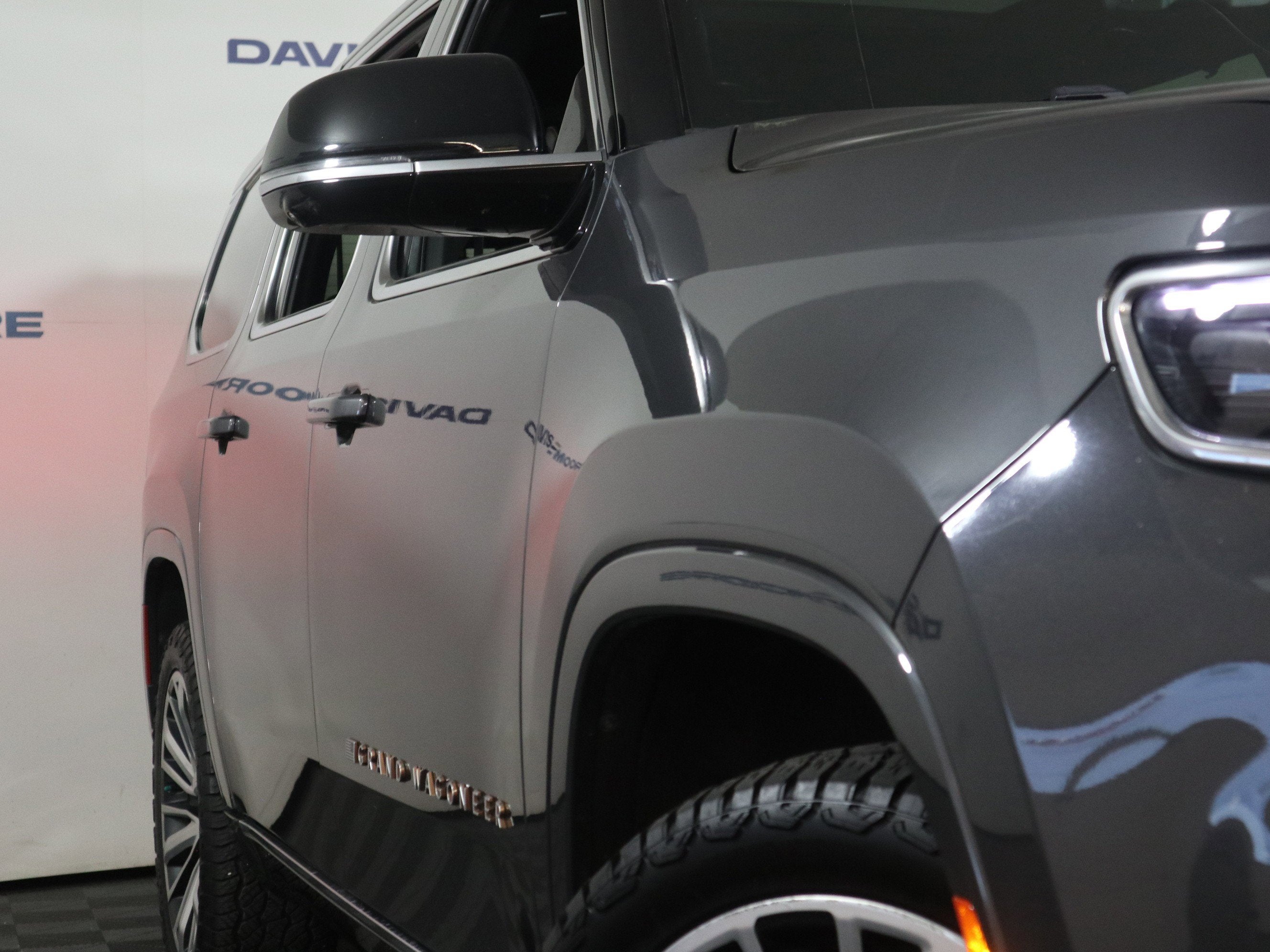 2024 Jeep Grand Wagoneer L Series III 4x4