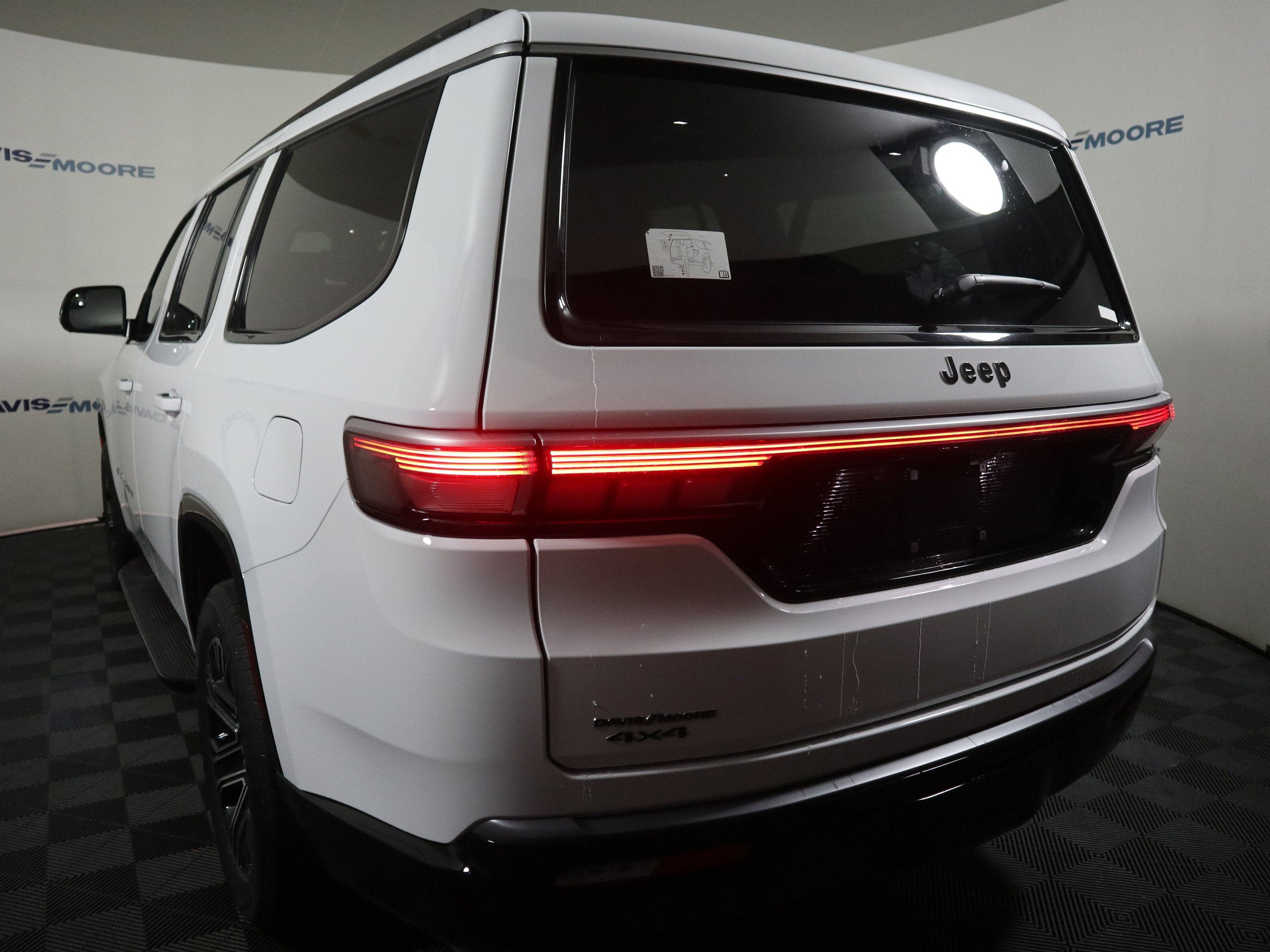 2026 Jeep Grand Wagoneer Base