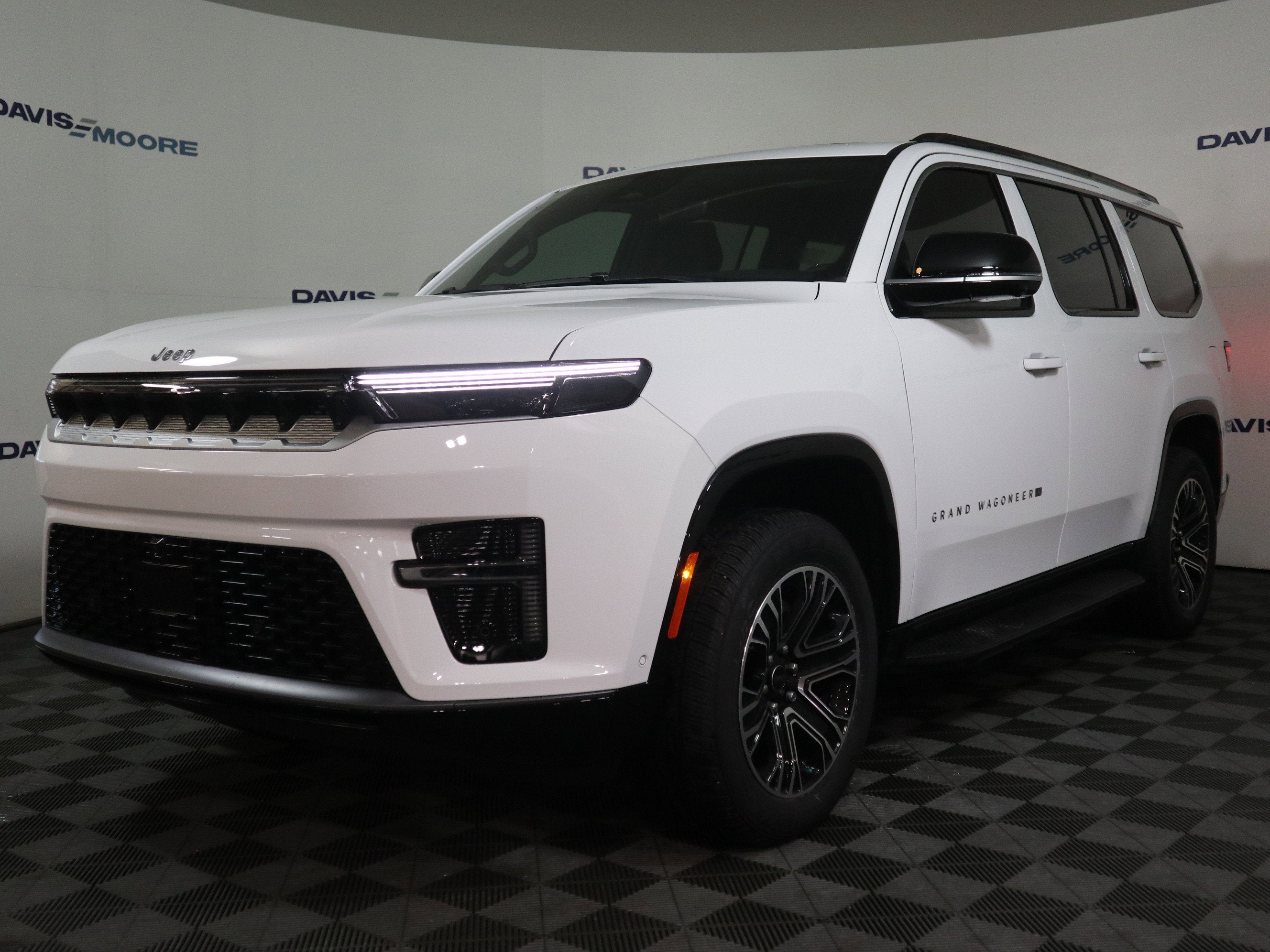 2026 Jeep Grand Wagoneer Base