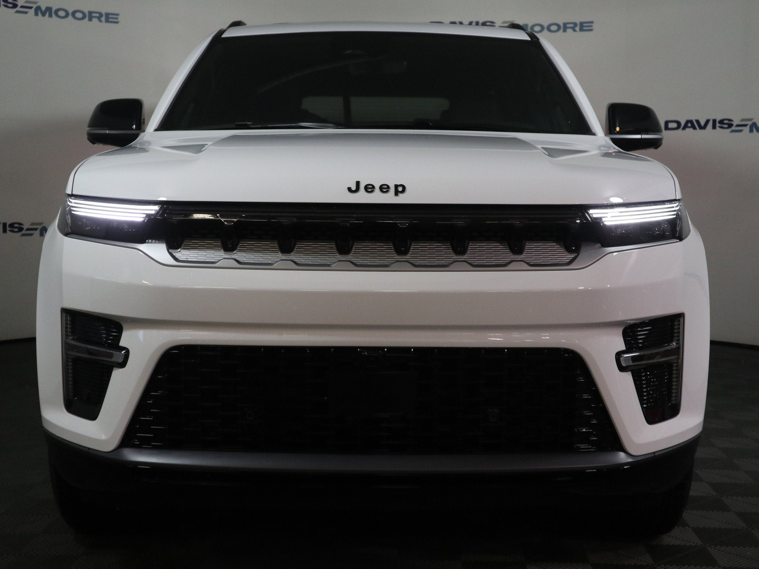 2026 Jeep Grand Wagoneer Base