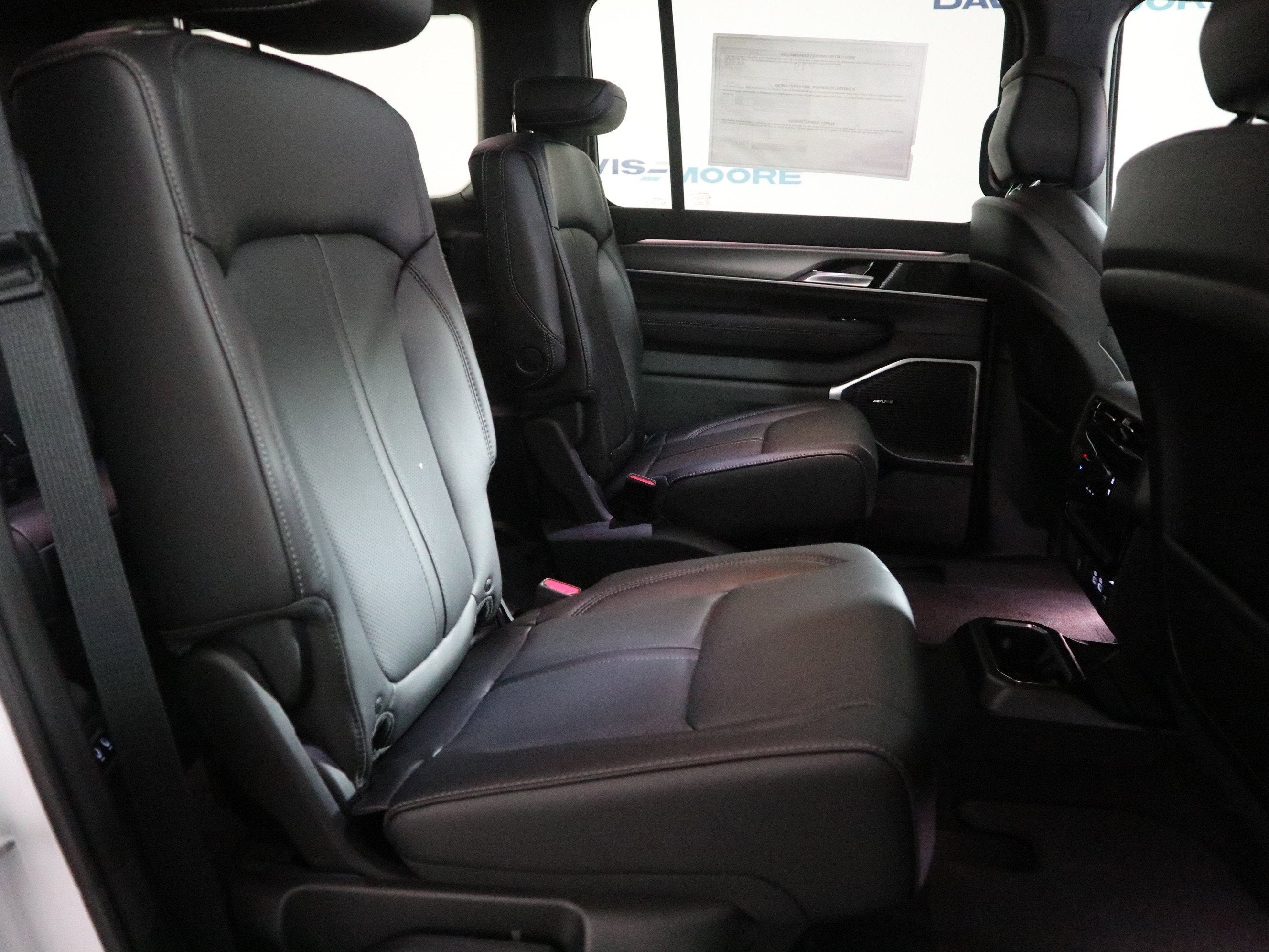 2026 Jeep Grand Wagoneer Base