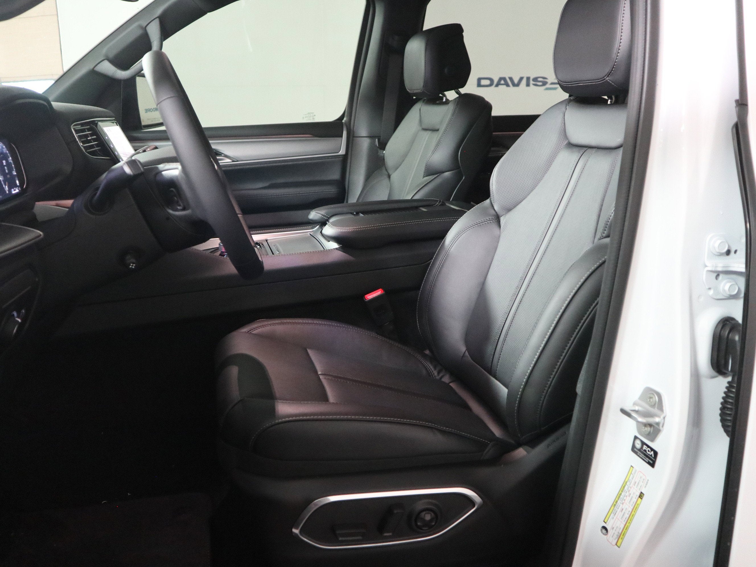 2026 Jeep Grand Wagoneer Base