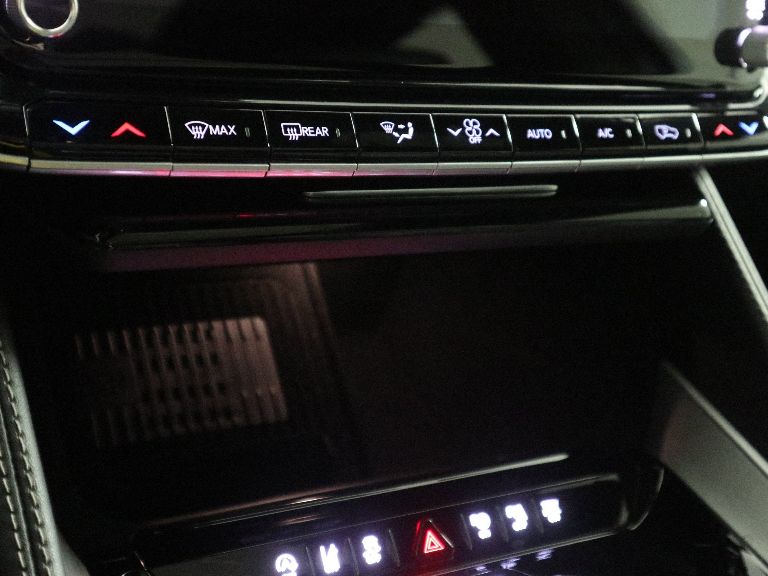 2026 Jeep Grand Wagoneer Base