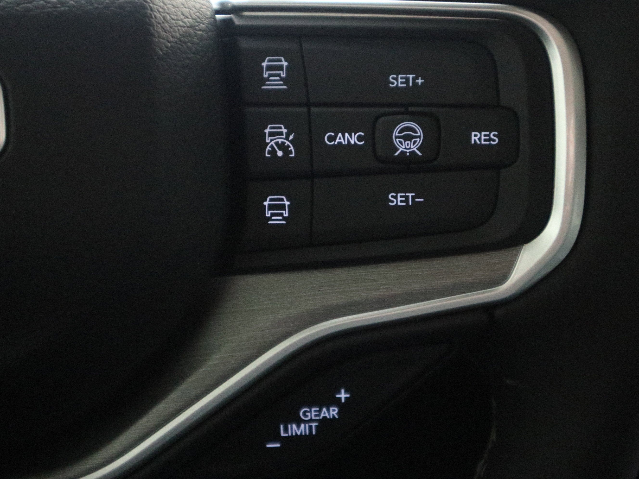 2026 Jeep Grand Wagoneer Base