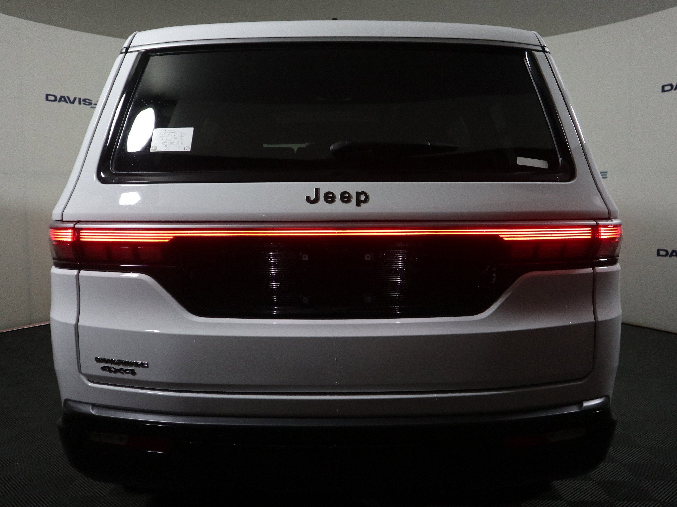 2026 Jeep Grand Wagoneer Base