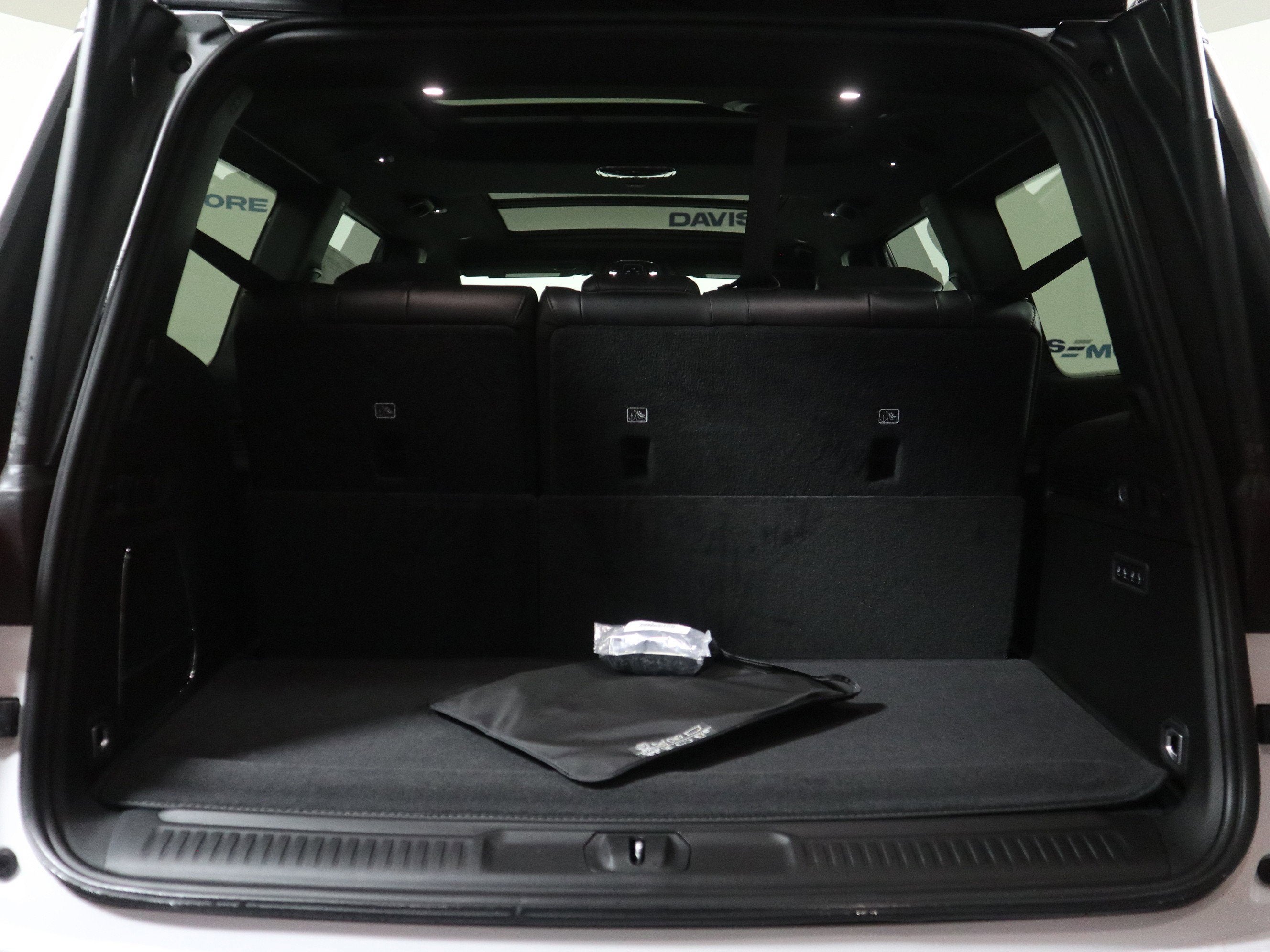 2026 Jeep Grand Wagoneer Base