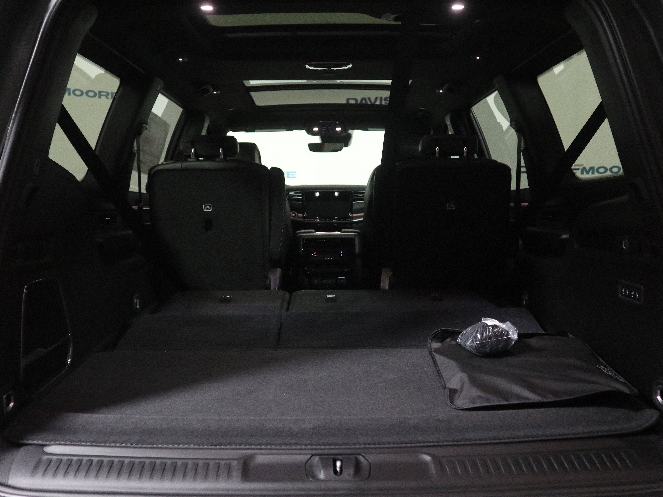 2026 Jeep Grand Wagoneer Base