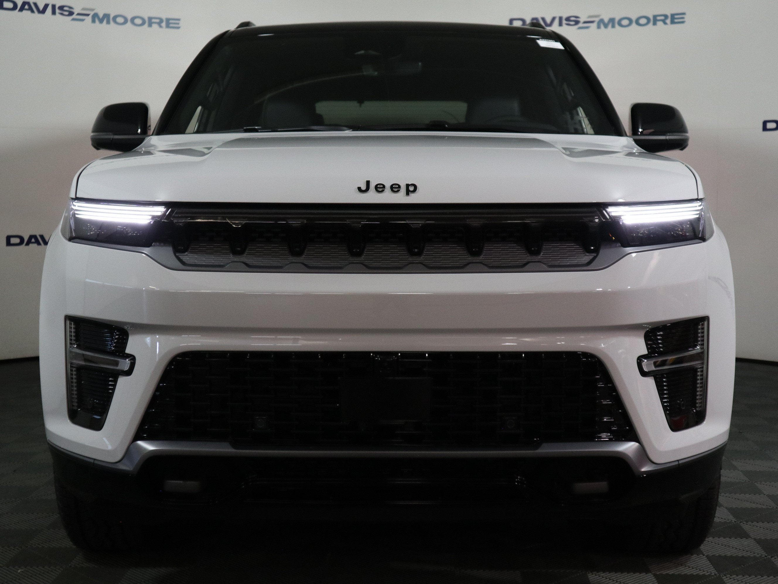 2027 Jeep Grand Wagoneer Upland 4x4