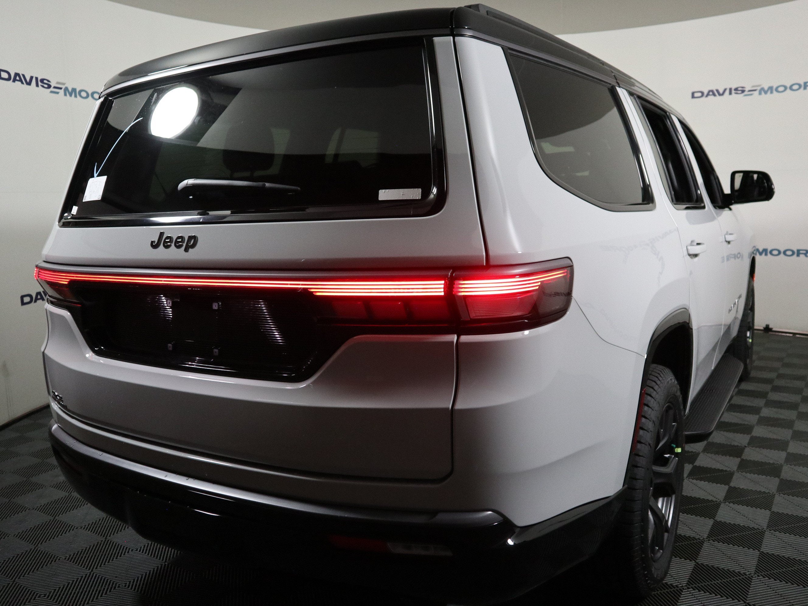 2027 Jeep Grand Wagoneer Upland 4x4