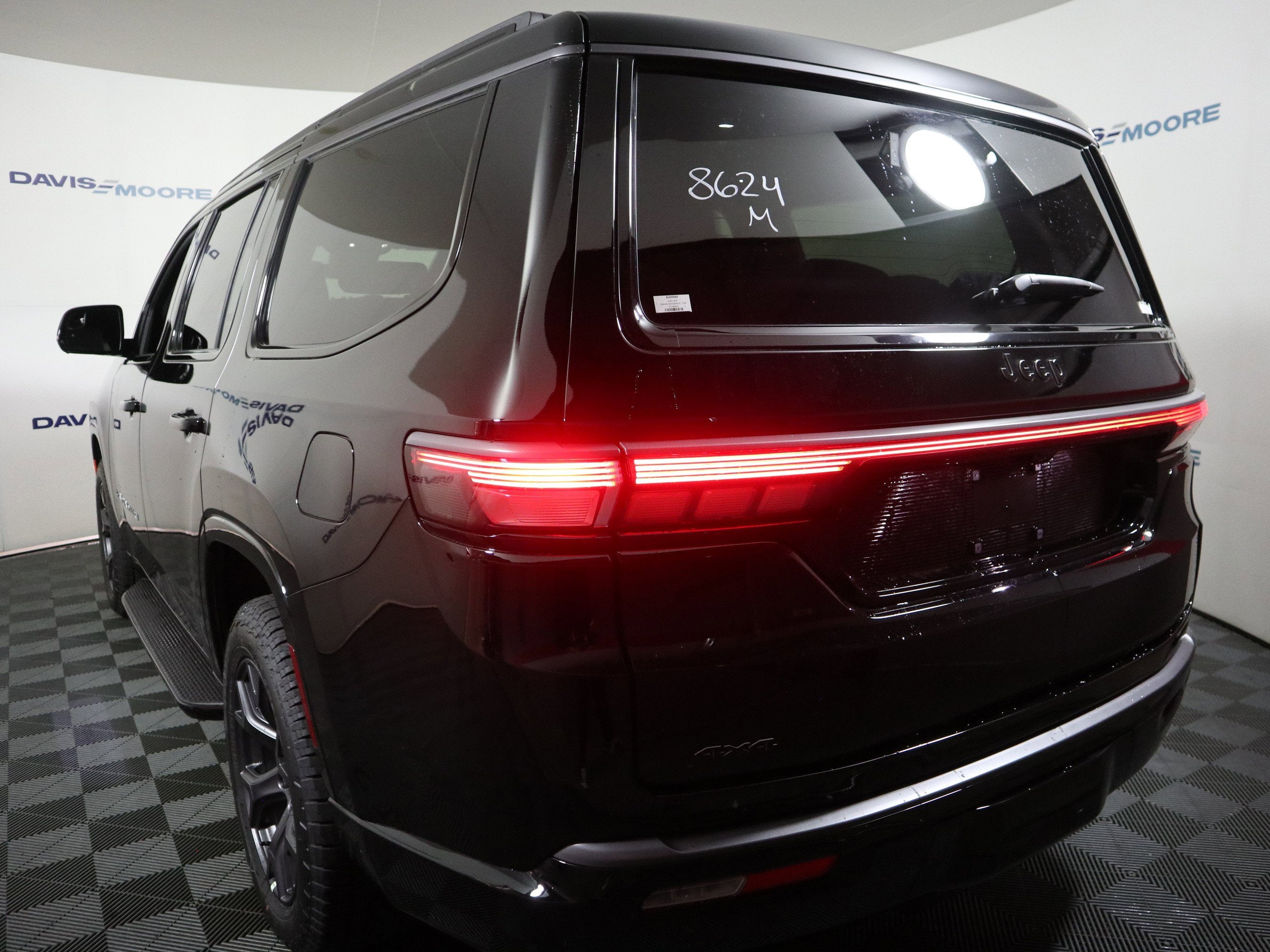 2026 Jeep Grand Wagoneer Upland 4x4