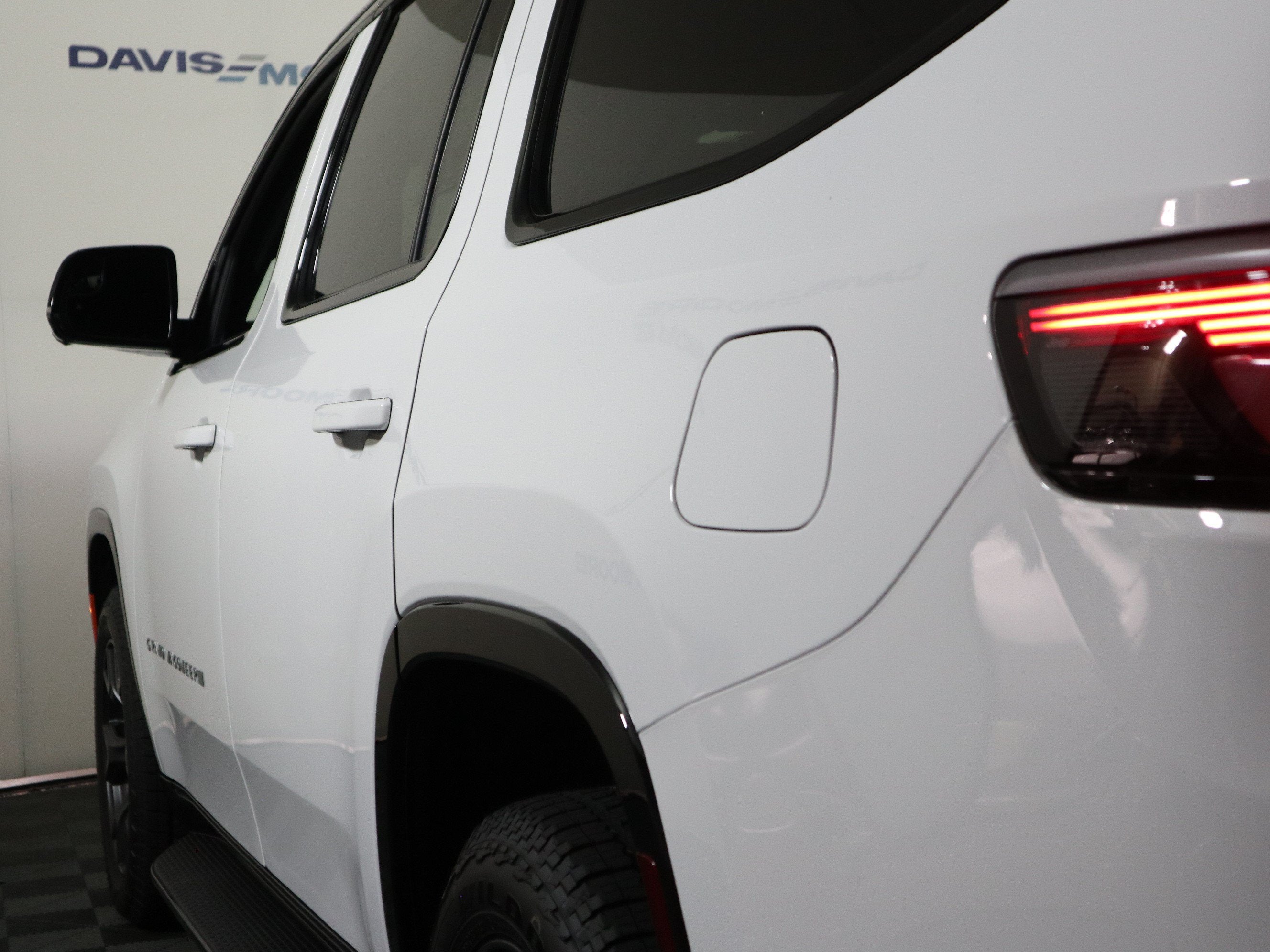 2026 Jeep Grand Wagoneer Upland 4x4