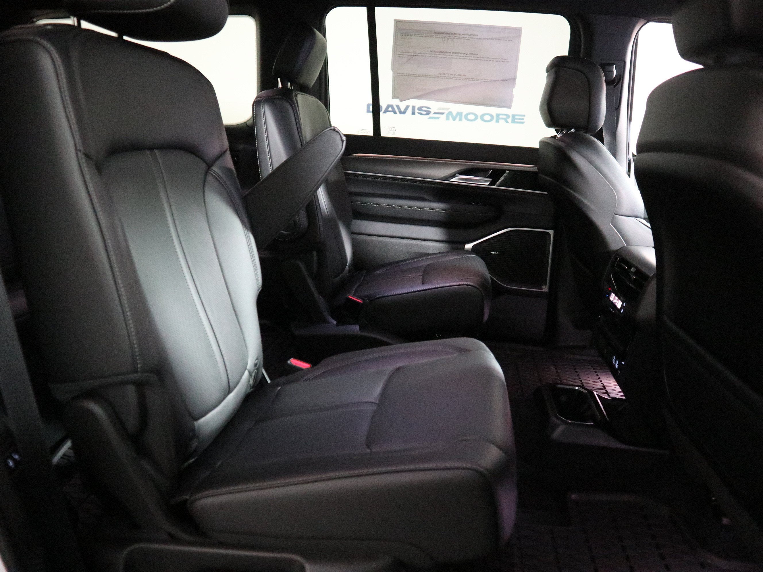2026 Jeep Grand Wagoneer Upland 4x4