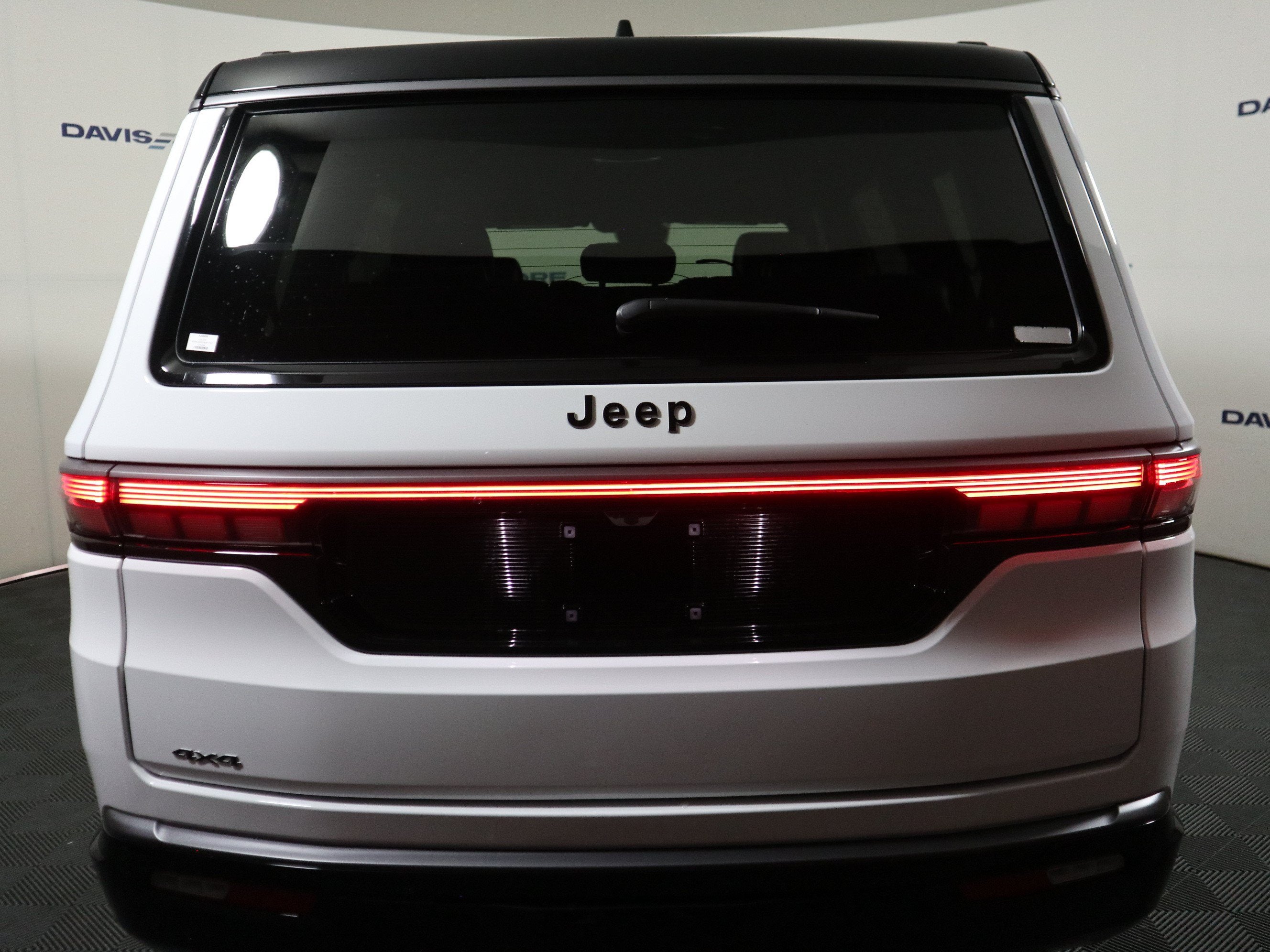 2026 Jeep Grand Wagoneer Upland 4x4