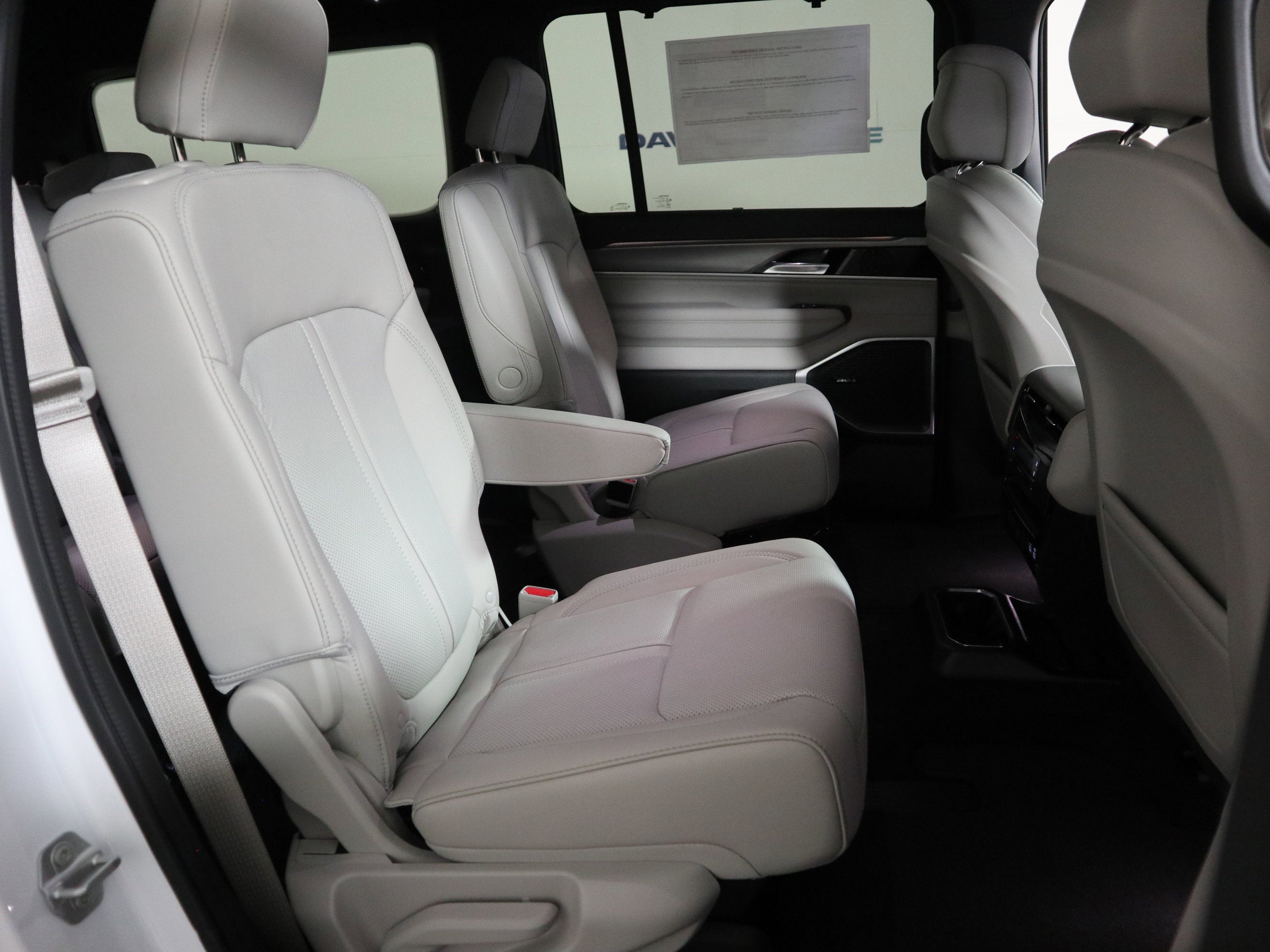 2026 Jeep Grand Wagoneer Limited Altitude 4x4