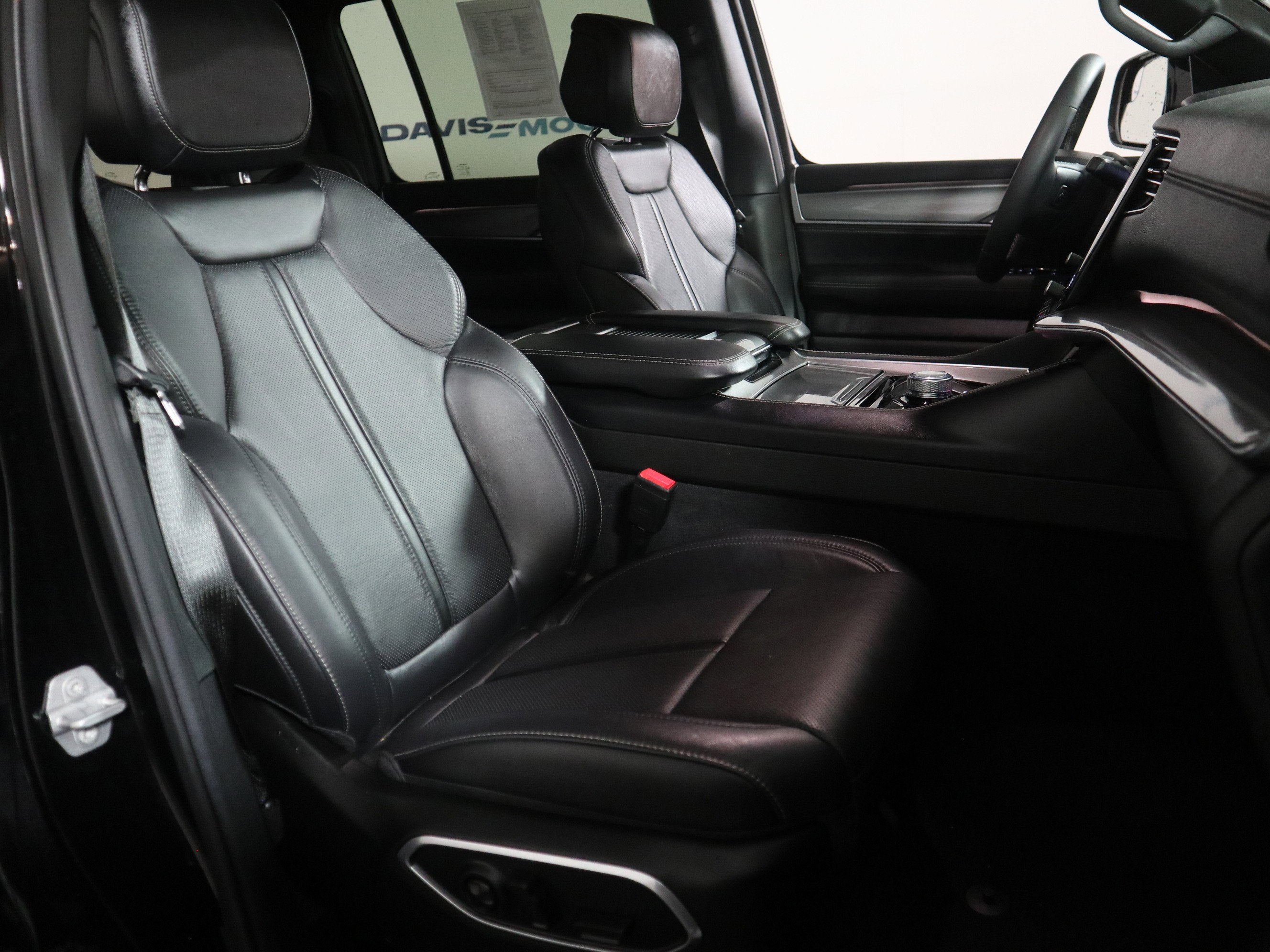 2022 Jeep Wagoneer Series II Carbide 4x4