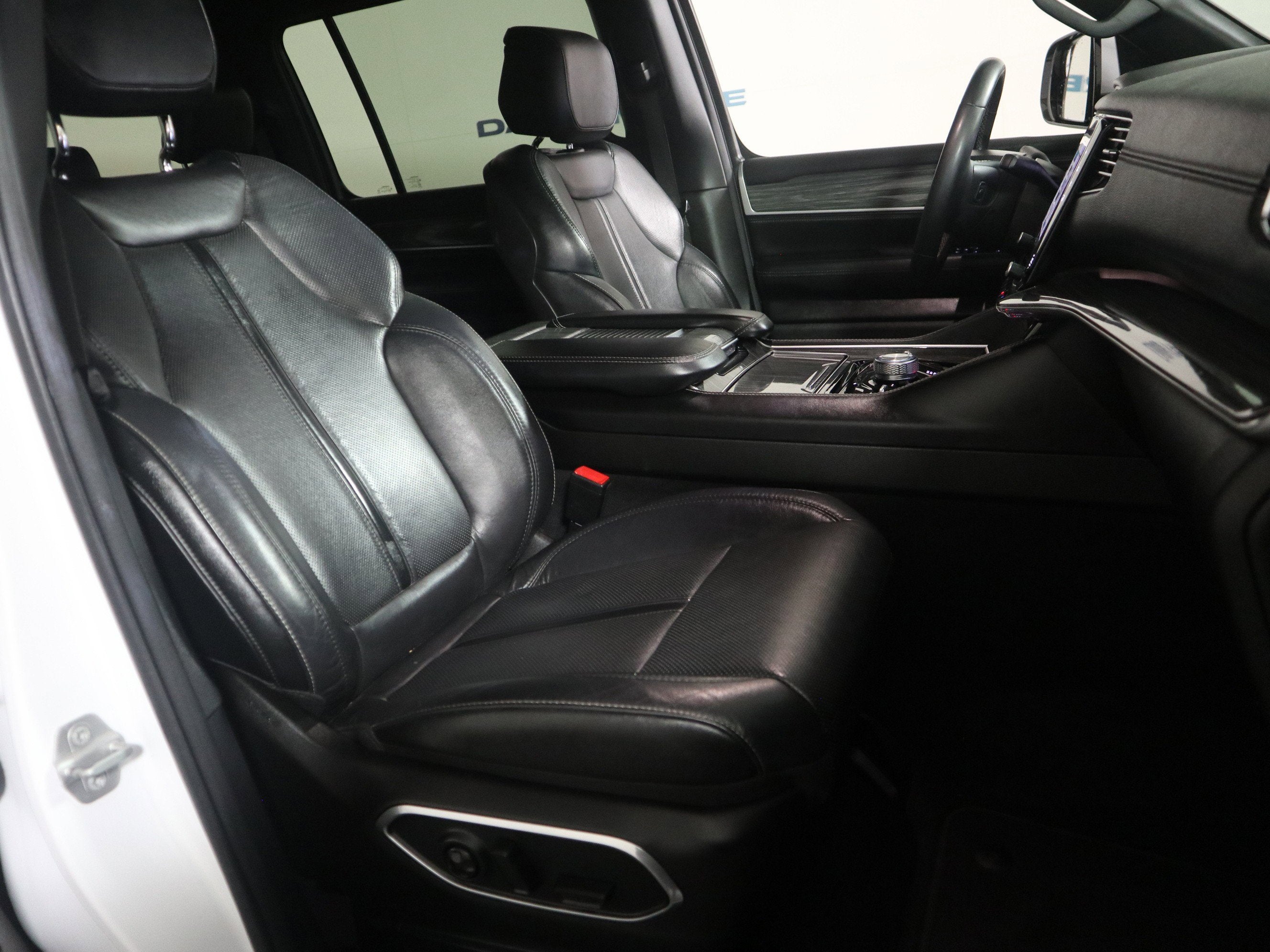 2022 Jeep Wagoneer Series III 4x4