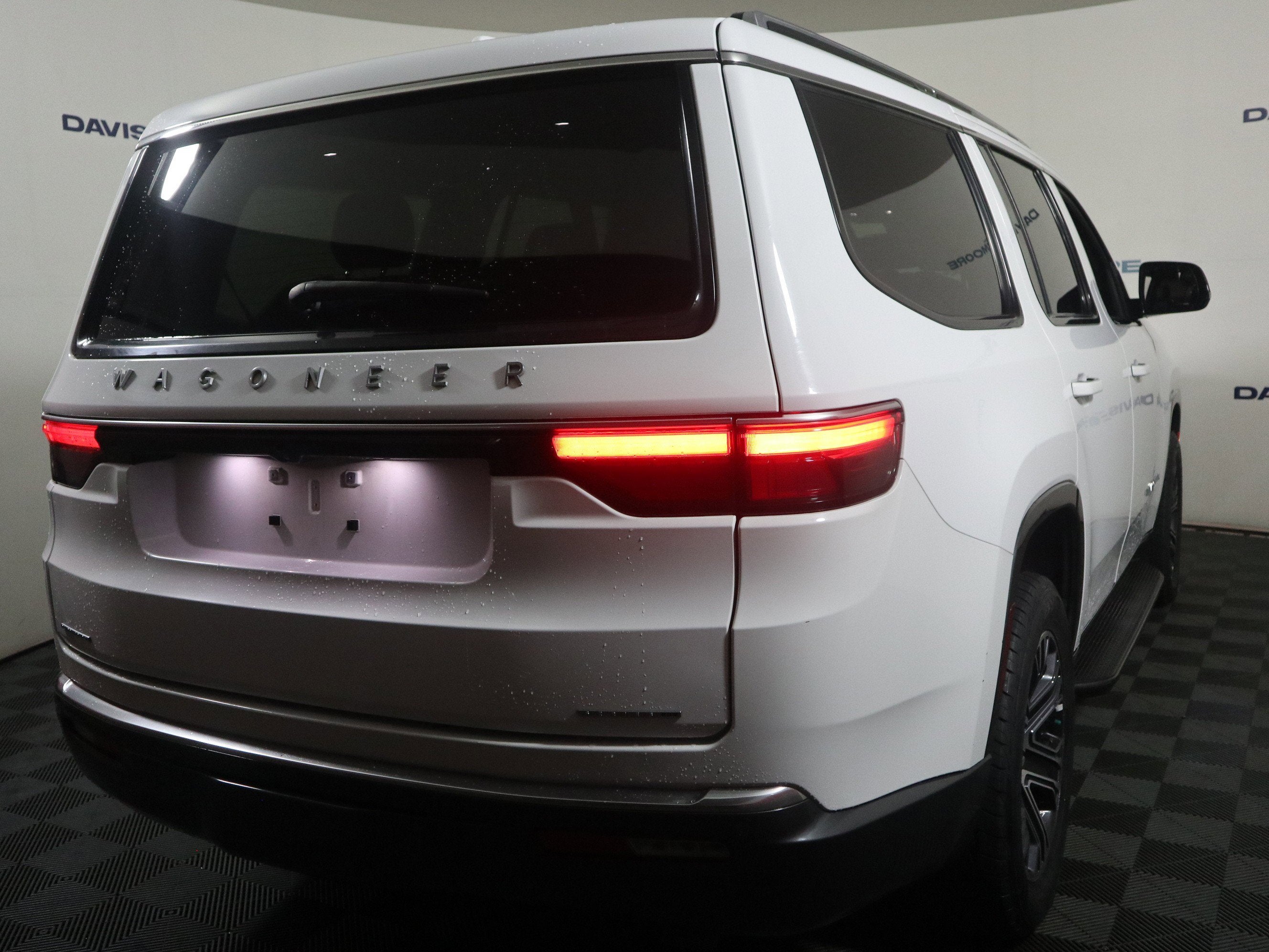 2022 Jeep Wagoneer Series III 4x4