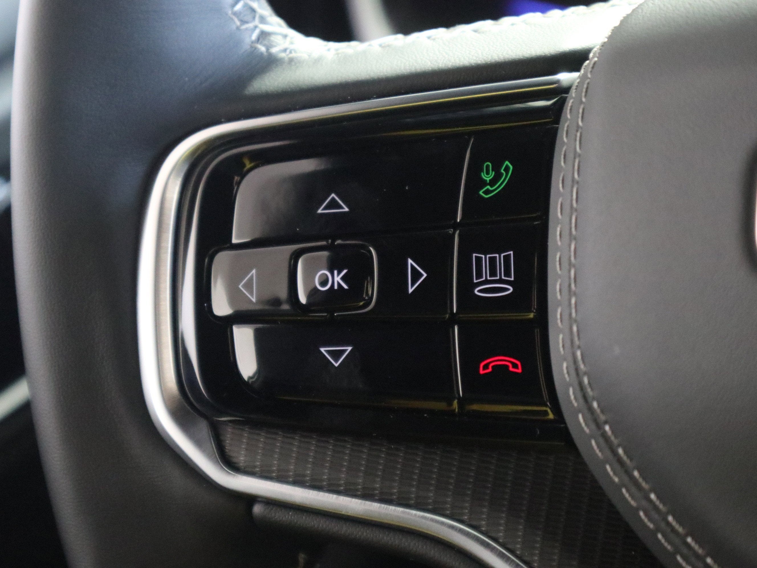 2026 Jeep Grand Wagoneer Summit Obsidian 4x4