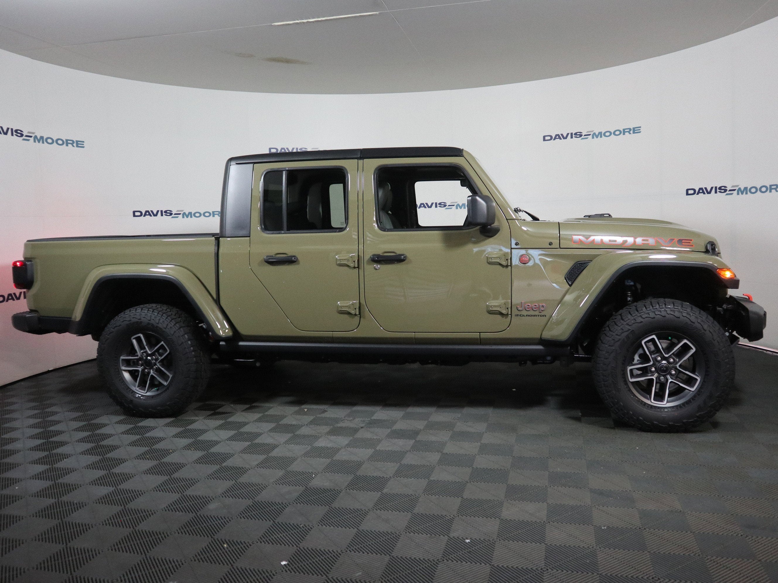 2026 Jeep Gladiator Mojave 4x4