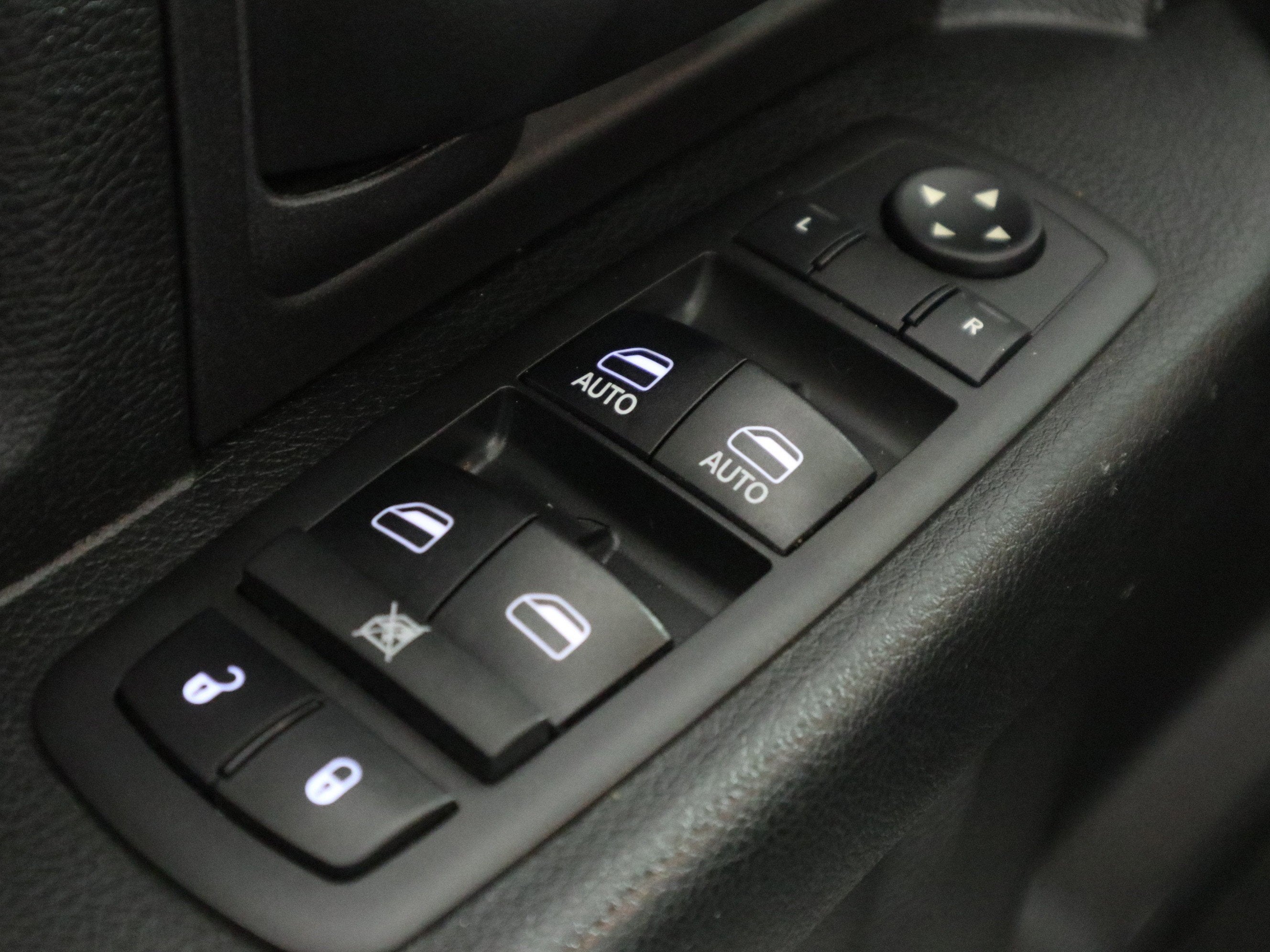 2017 RAM 1500 Express Crew Cab